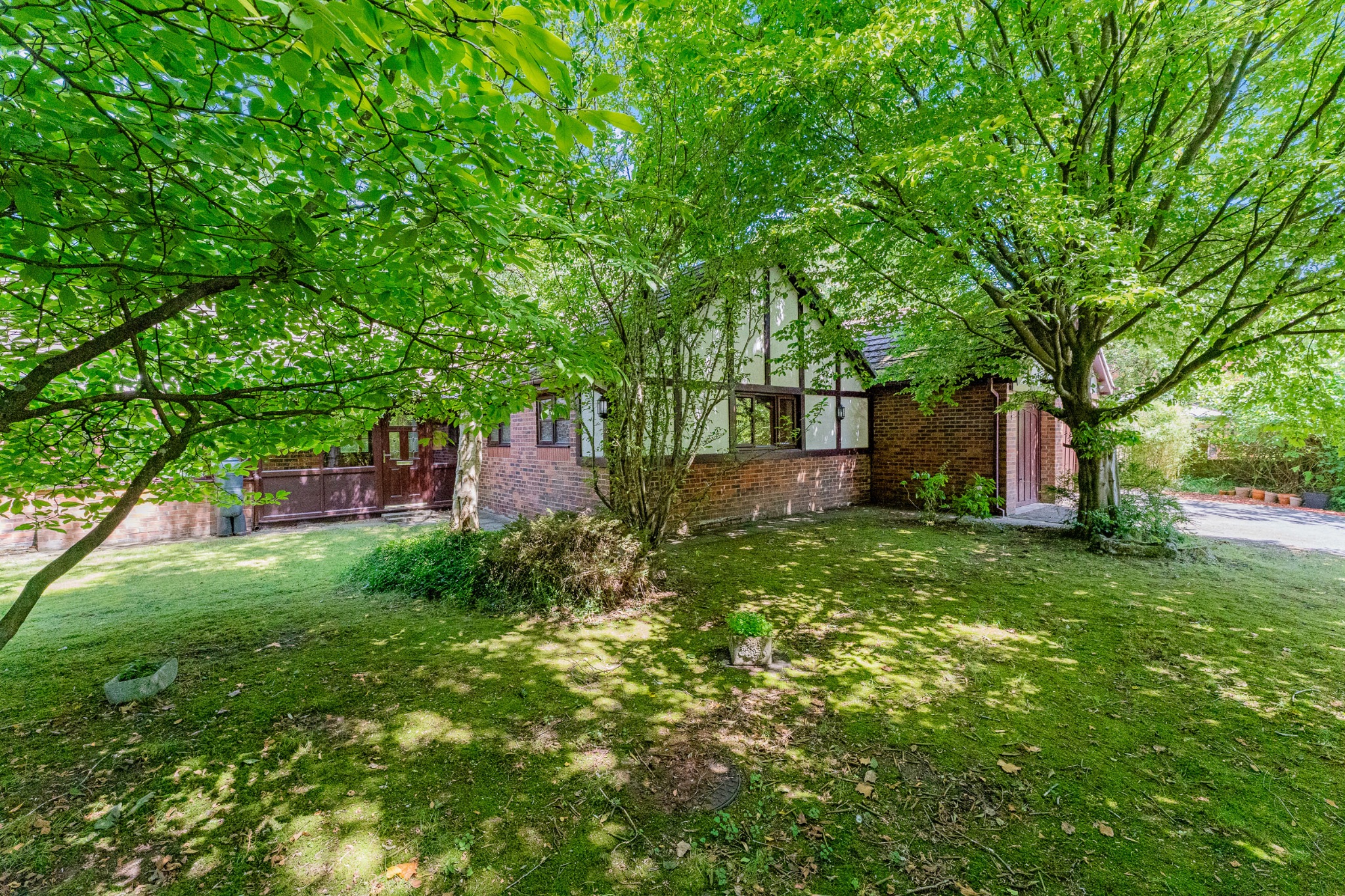 4 bedroom detached bungalow For Sale in Bolton - Photograph 7.
