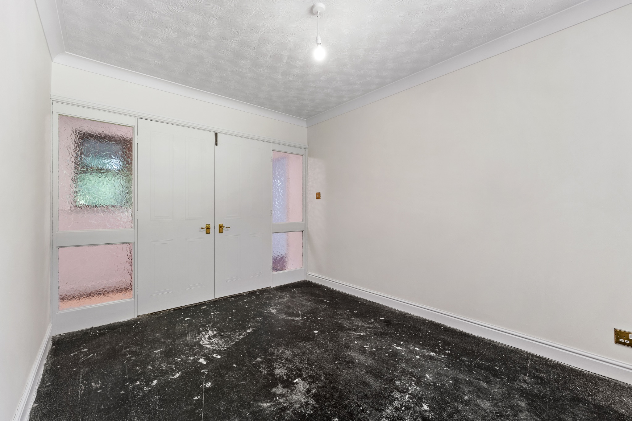 4 bedroom detached bungalow For Sale in Bolton - Photograph 18.