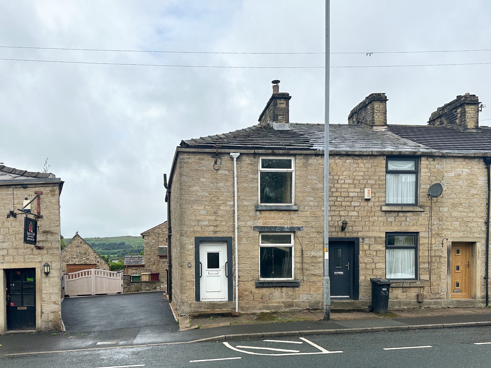 2 bedroom end terraced house For Sale in Bolton - Photograph 1.
