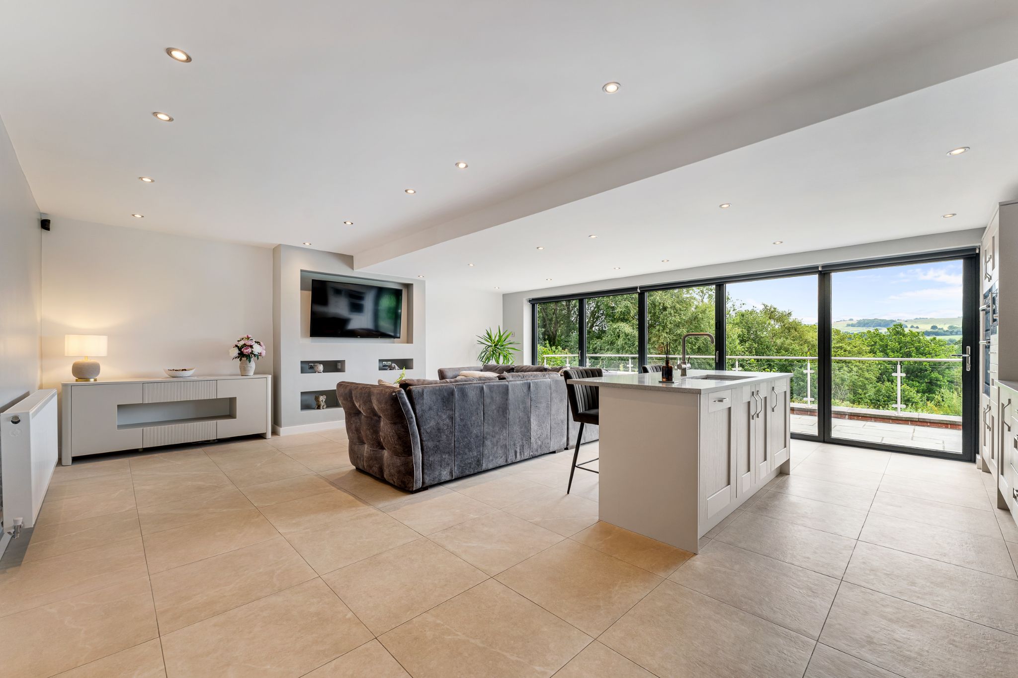 3 bedroom detached house For Sale in Bolton - Photograph 10.