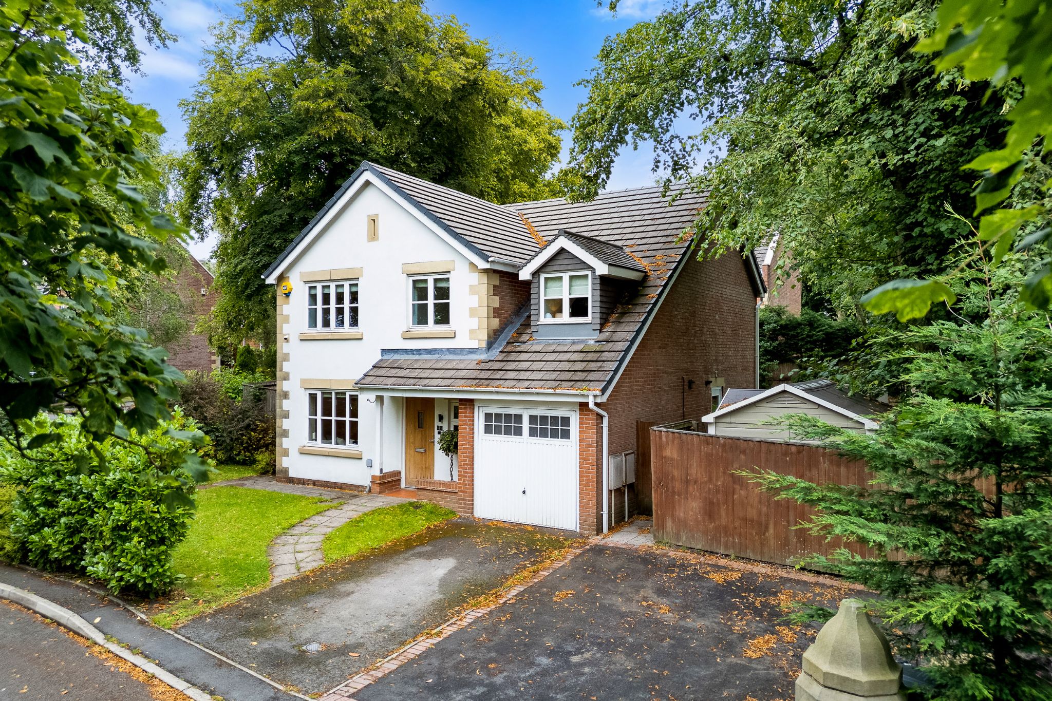 5 bedroom detached house For Sale in Bolton - Photograph 1.