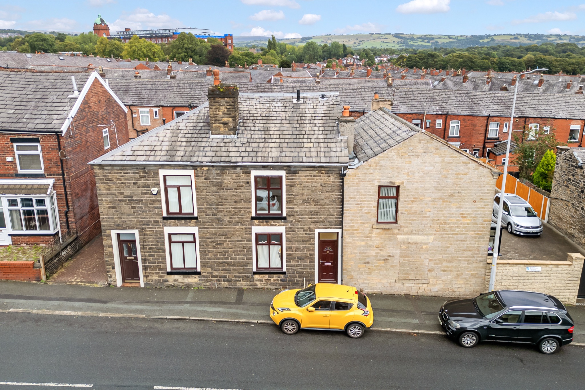2 bedroom cottage house For Sale in Bolton - Photograph 1.