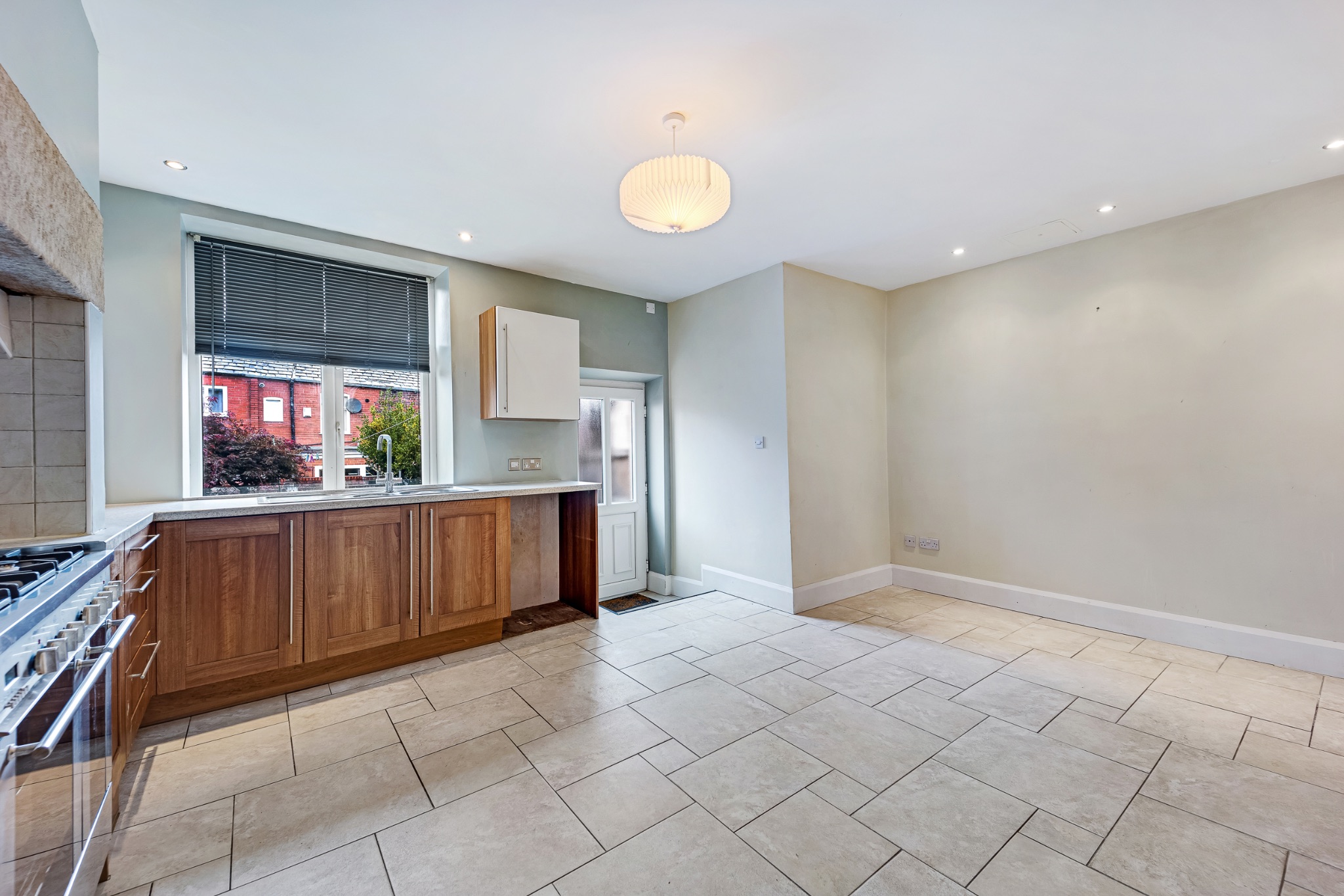 2 bedroom cottage house For Sale in Bolton - Photograph 19.