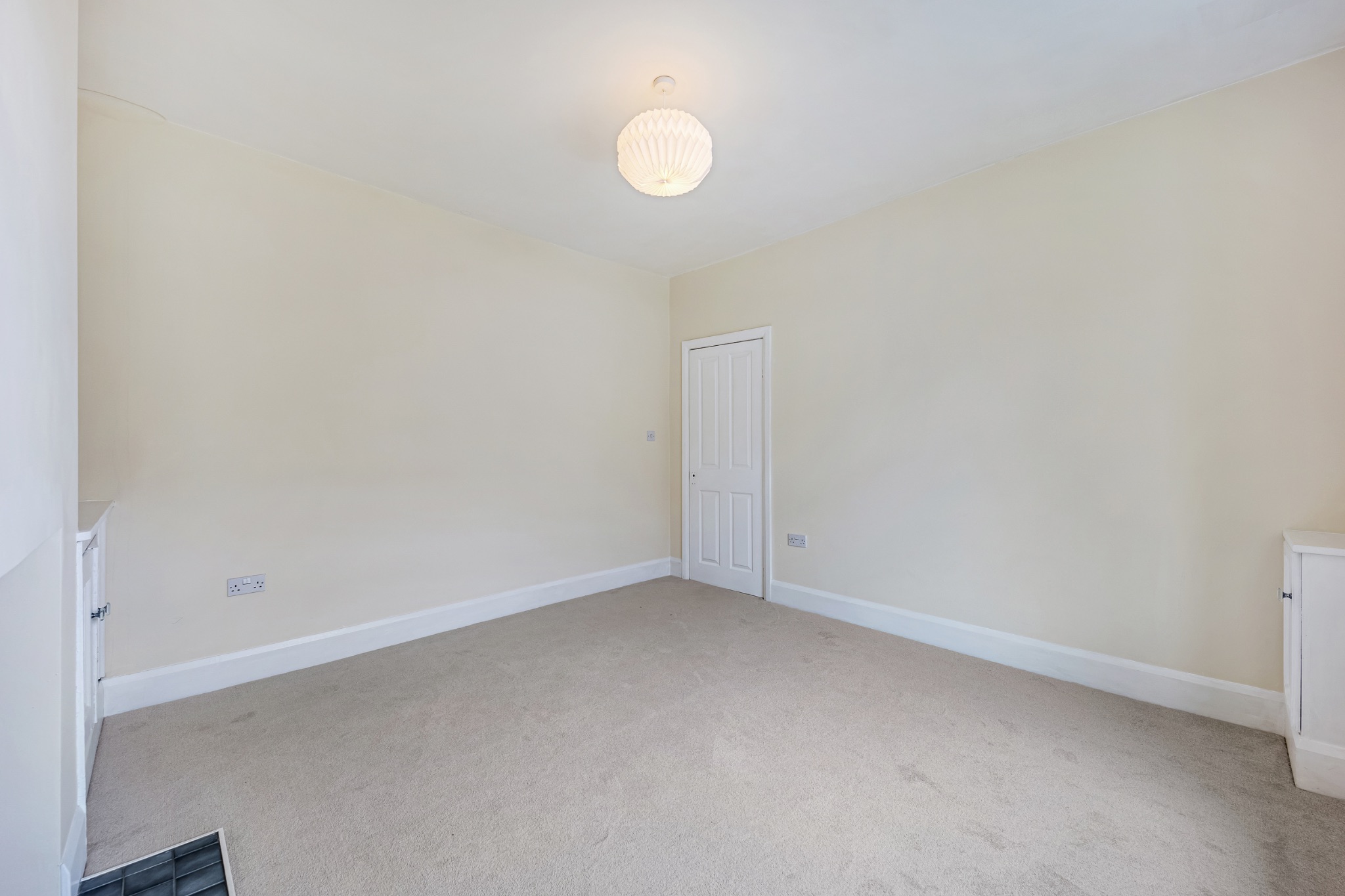 2 bedroom cottage house For Sale in Bolton - Photograph 12.
