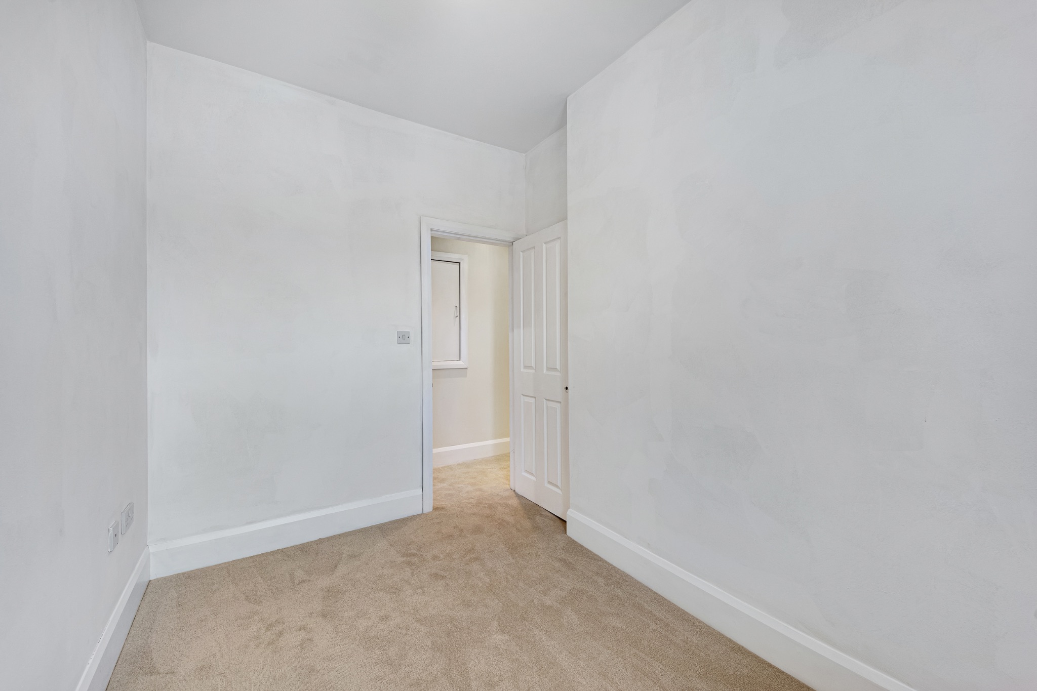 2 bedroom cottage house For Sale in Bolton - Photograph 22.