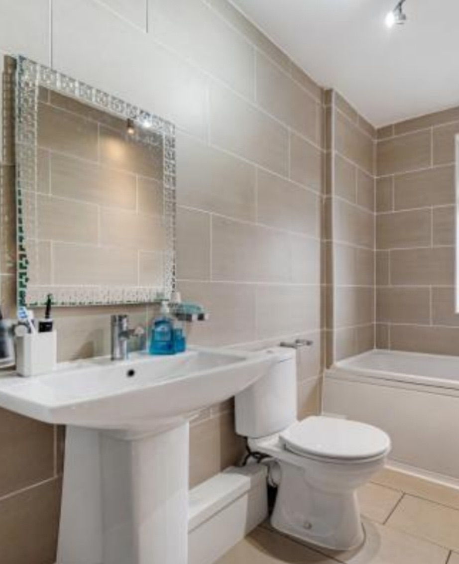 4 bedroom mid terraced house For Sale in Bolton - Photograph 27.
