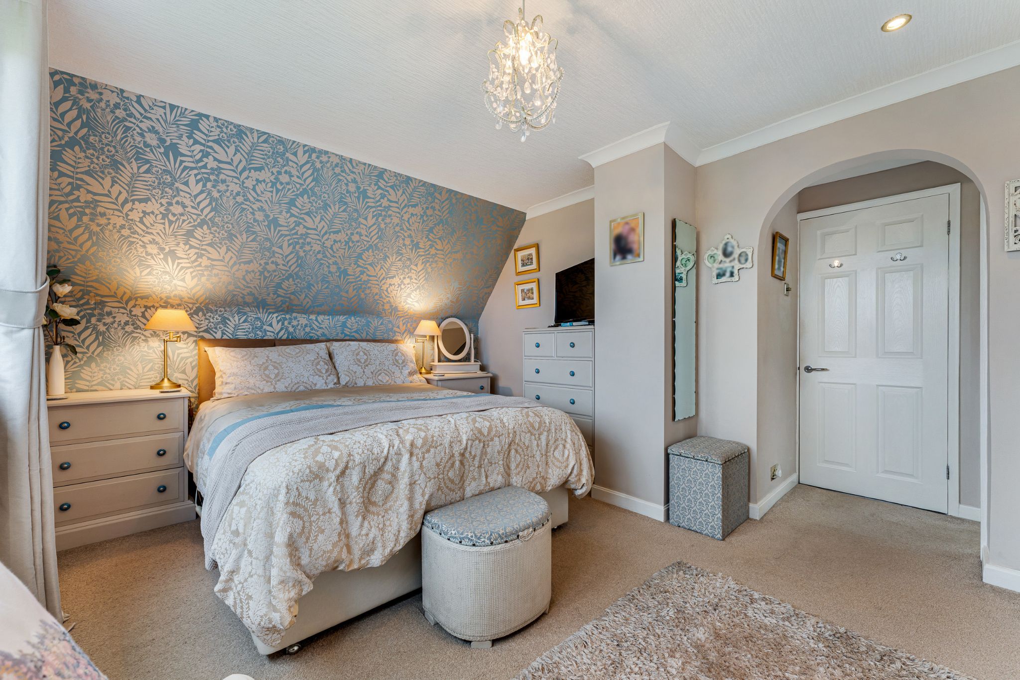 5 bedroom detached house For Sale in Bolton - Photograph 27.