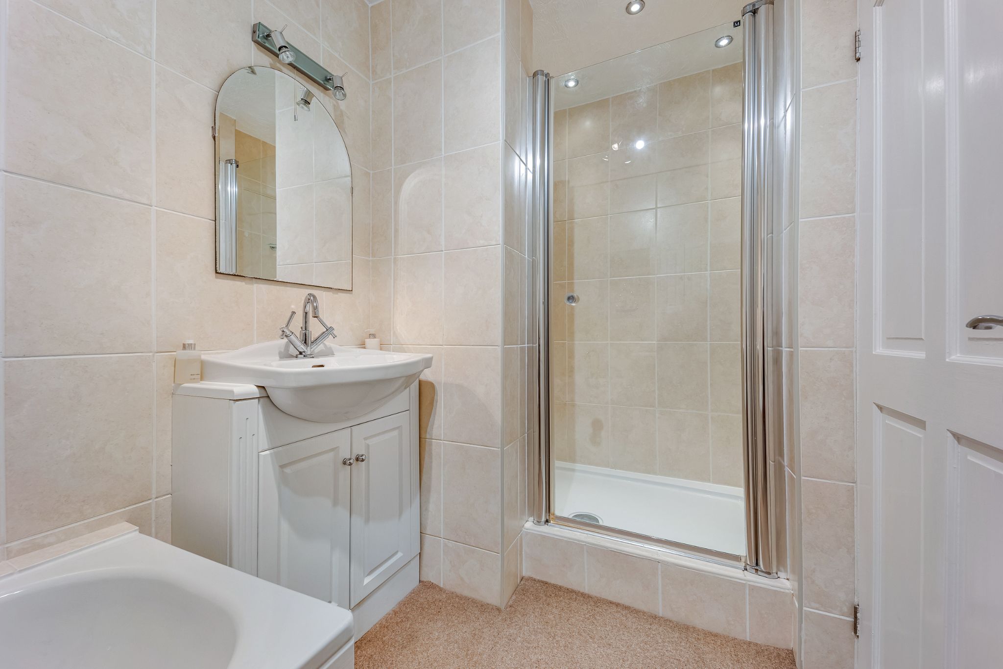 2 bedroom cottage house For Sale in Bolton - Photograph 19.
