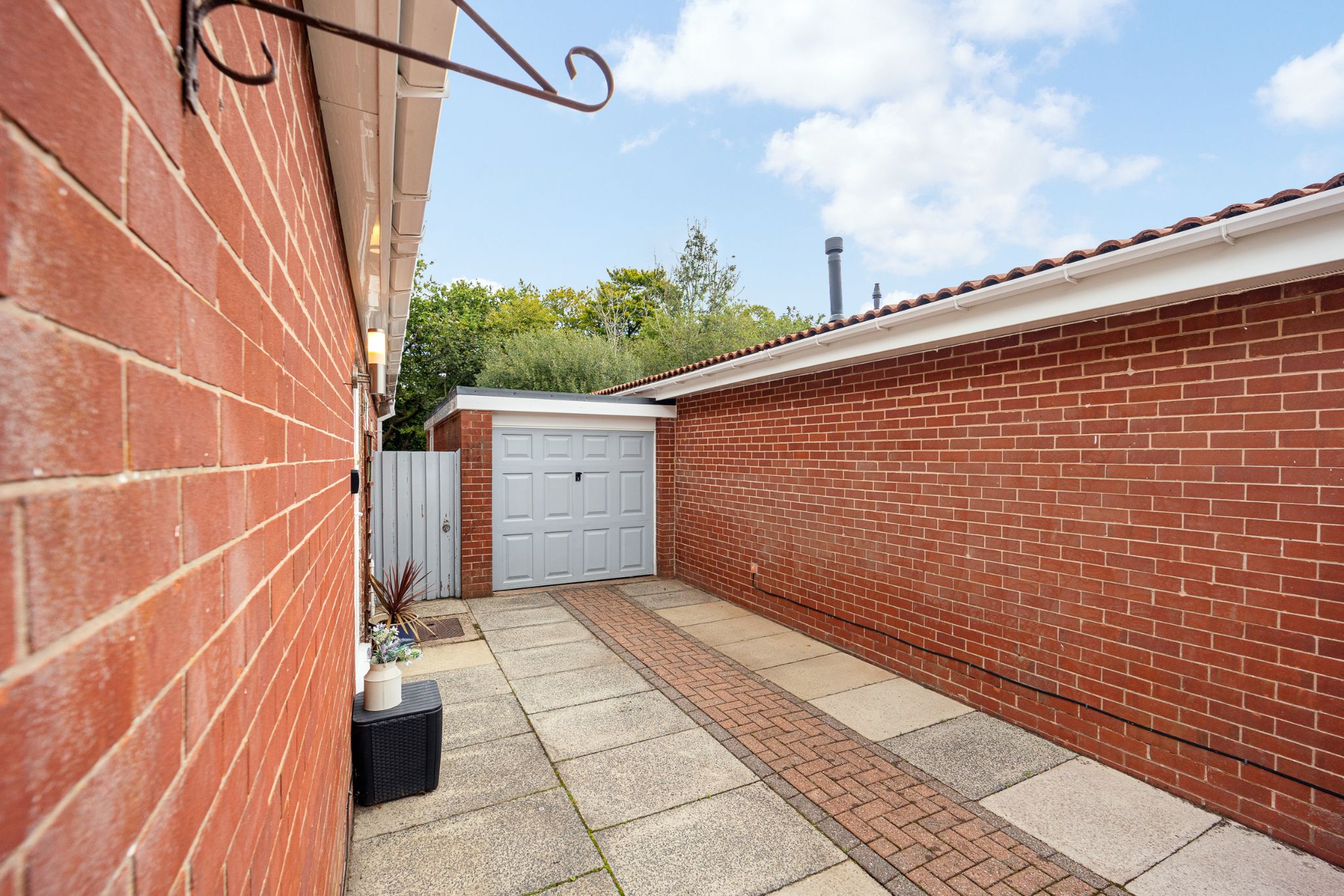 3 bedroom detached bungalow For Sale in Bolton - Photograph 27.