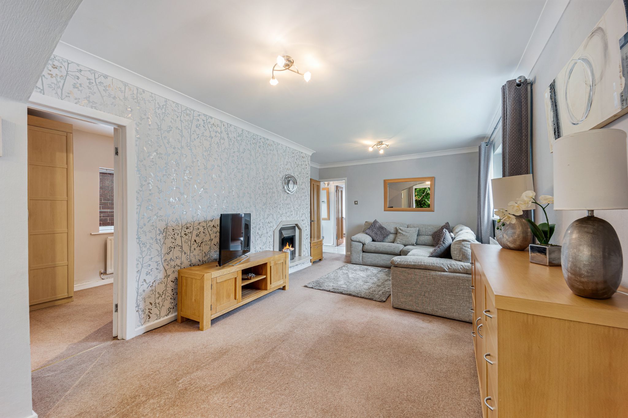 3 bedroom detached bungalow For Sale in Bolton - Photograph 4.