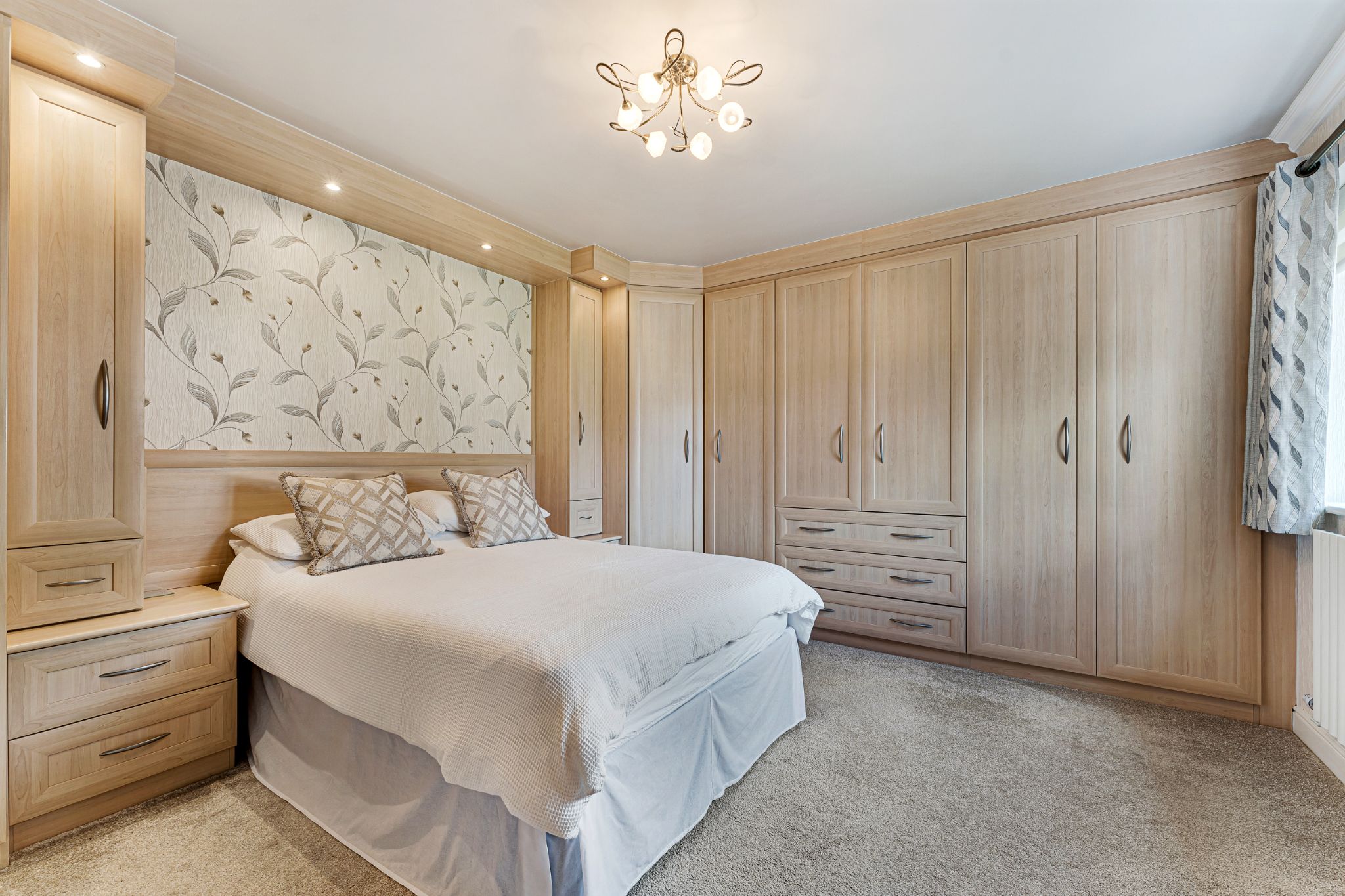 4 bedroom detached house For Sale in Bolton - Photograph 28.