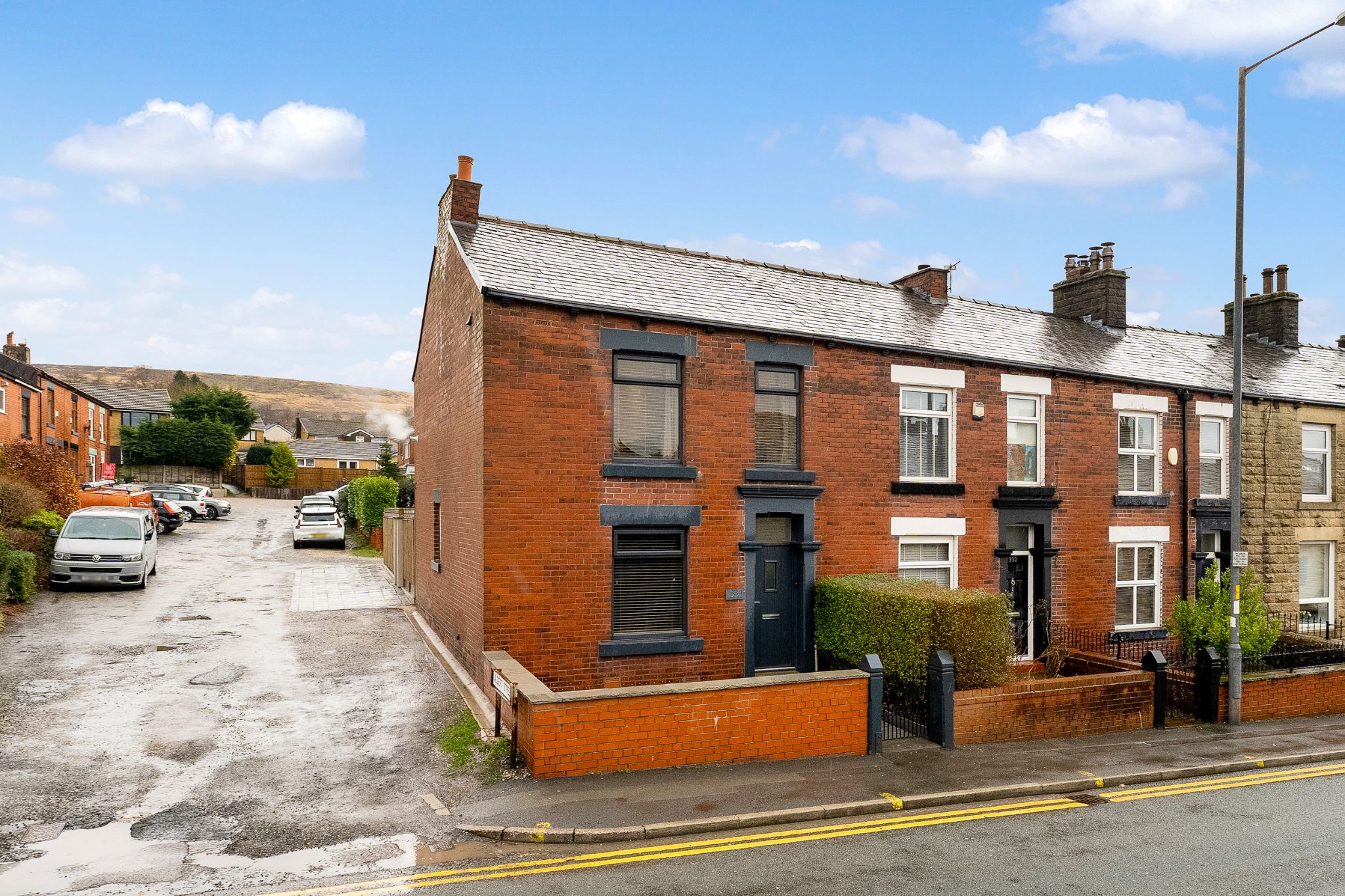 3 bedroom end terraced house For Sale in Bolton - Photograph 2.