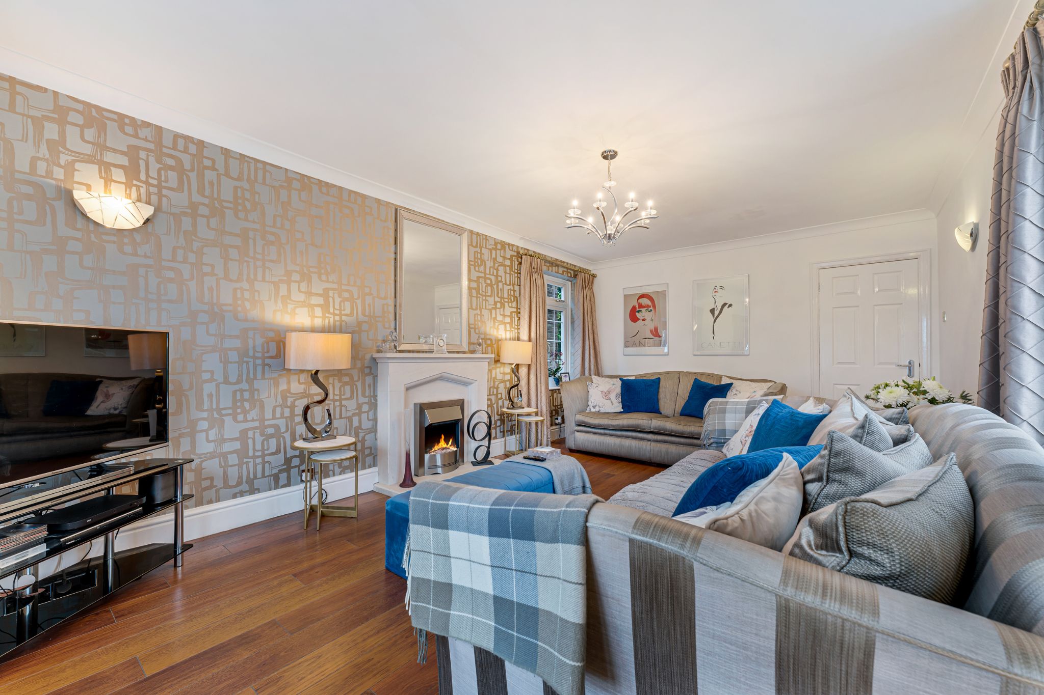 4 bedroom detached house For Sale in Bolton - Photograph 6.