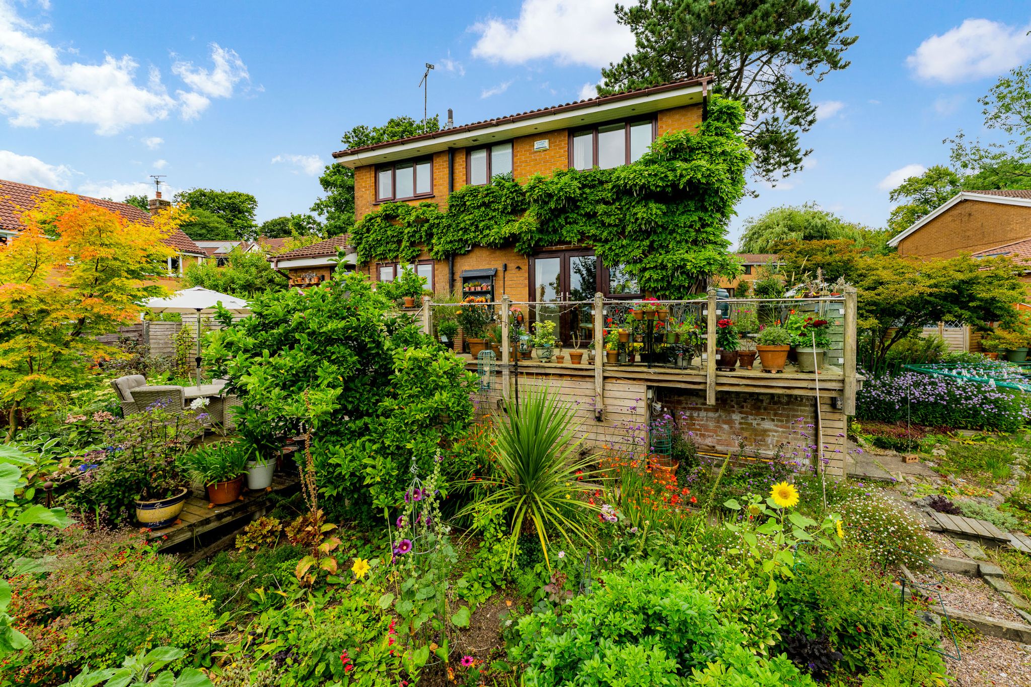 4 bedroom detached house For Sale in Bolton - Photograph 37.