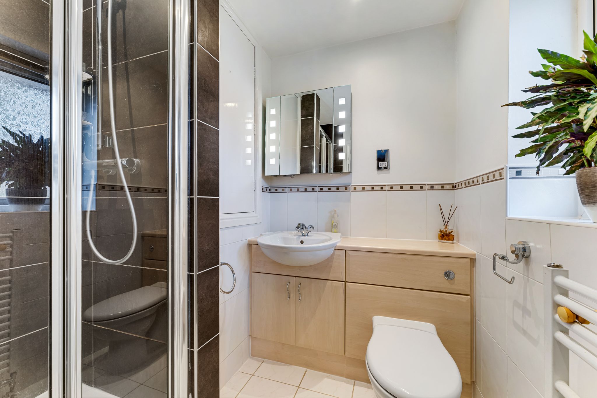 4 bedroom detached house For Sale in Bolton - Photograph 26.