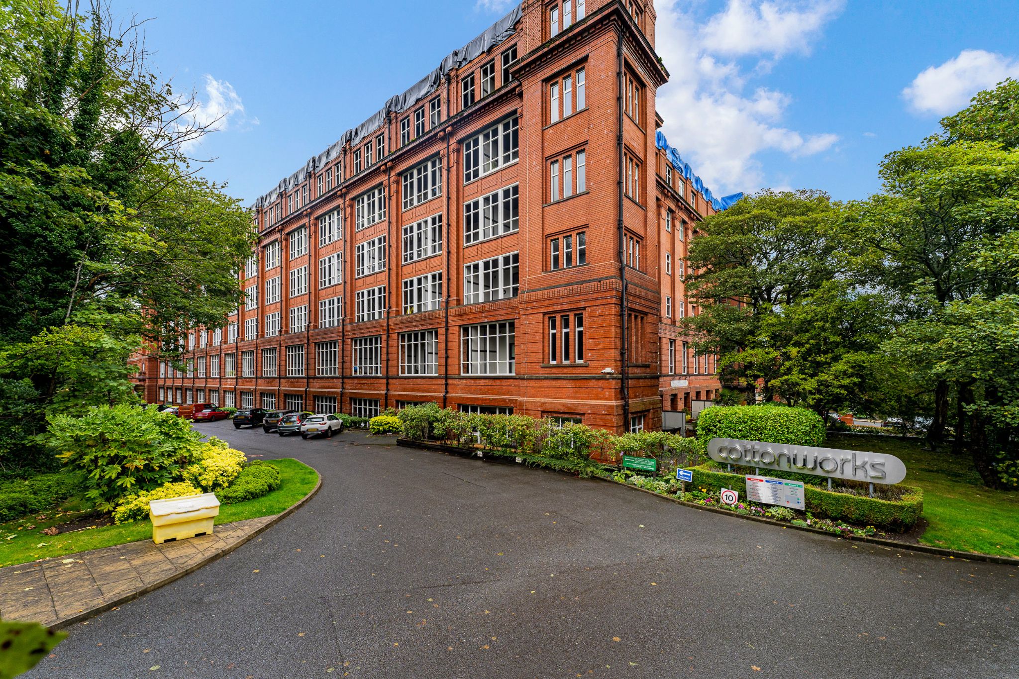 1 bedroom apartment flat/apartment For Sale in Bolton - Photograph 2.