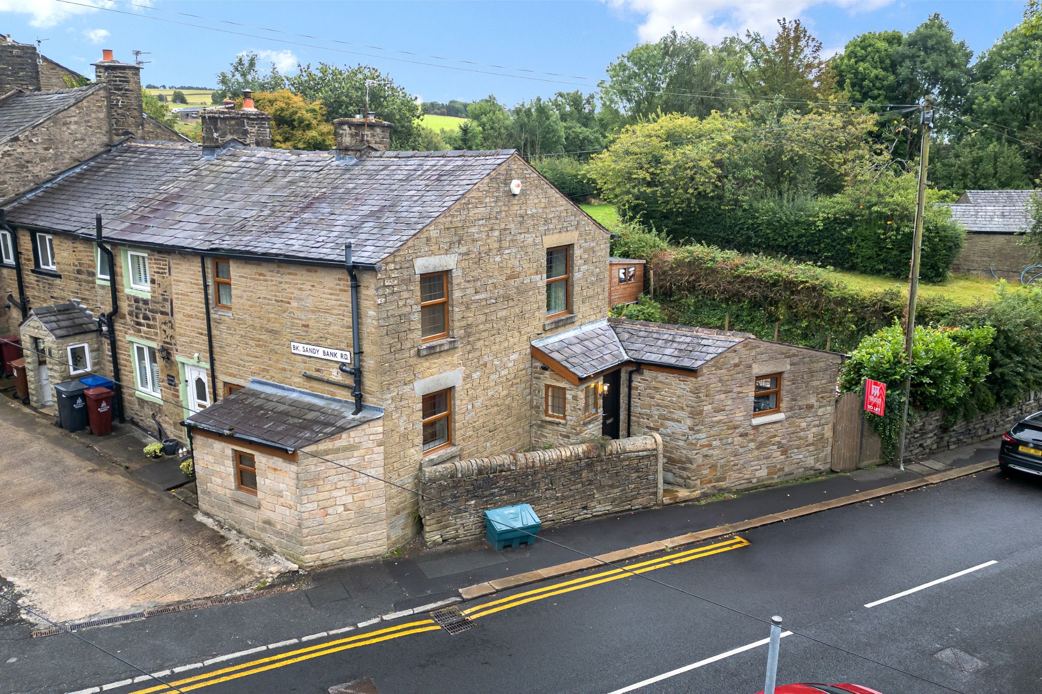 3 bedroom cottage house For Sale in Bolton - Photograph 31.