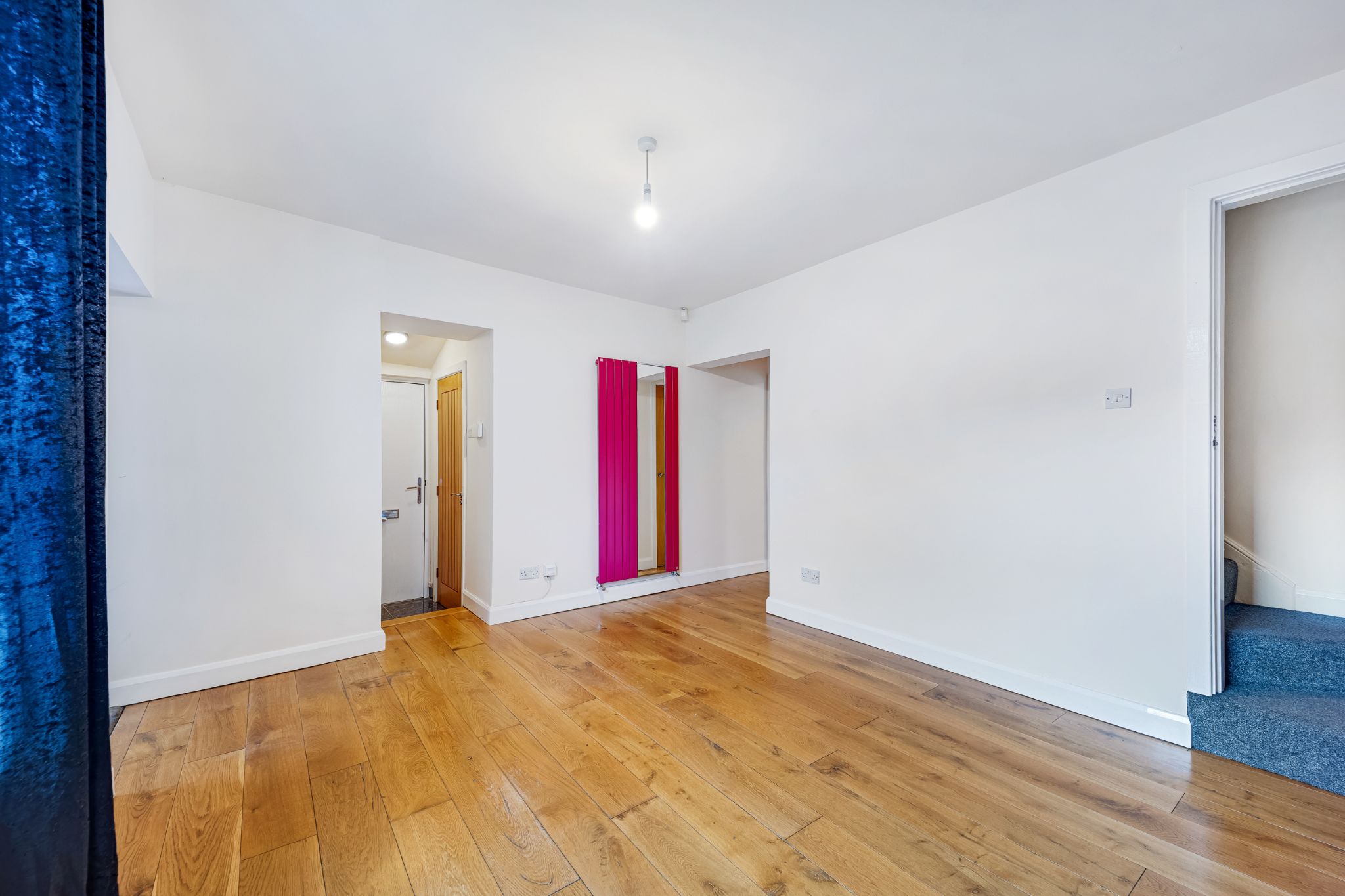 3 bedroom cottage house For Sale in Bolton - Photograph 4.