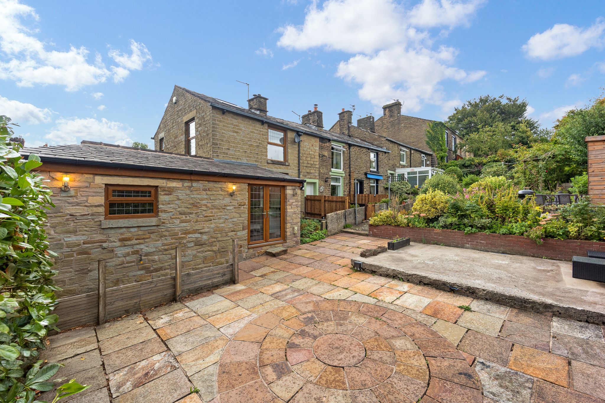 3 bedroom cottage house For Sale in Bolton - Photograph 33.