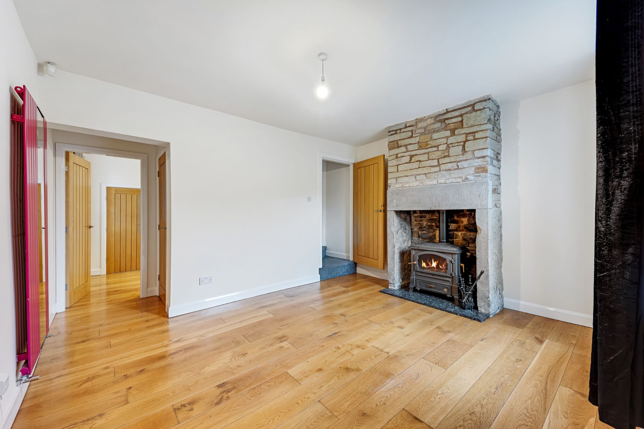 3 bedroom cottage house For Sale in Bolton - Photograph 2.