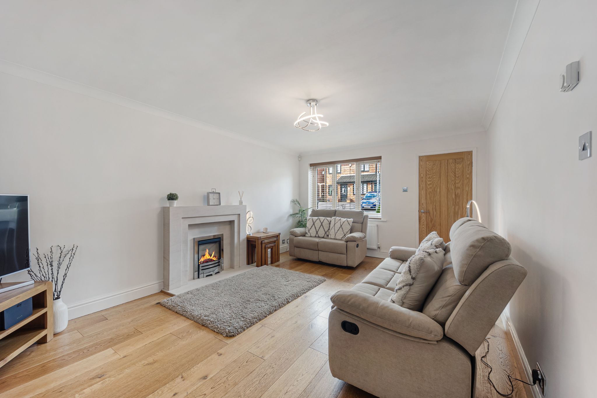 3 bedroom semi-detached house For Sale in Bolton - Photograph 5.