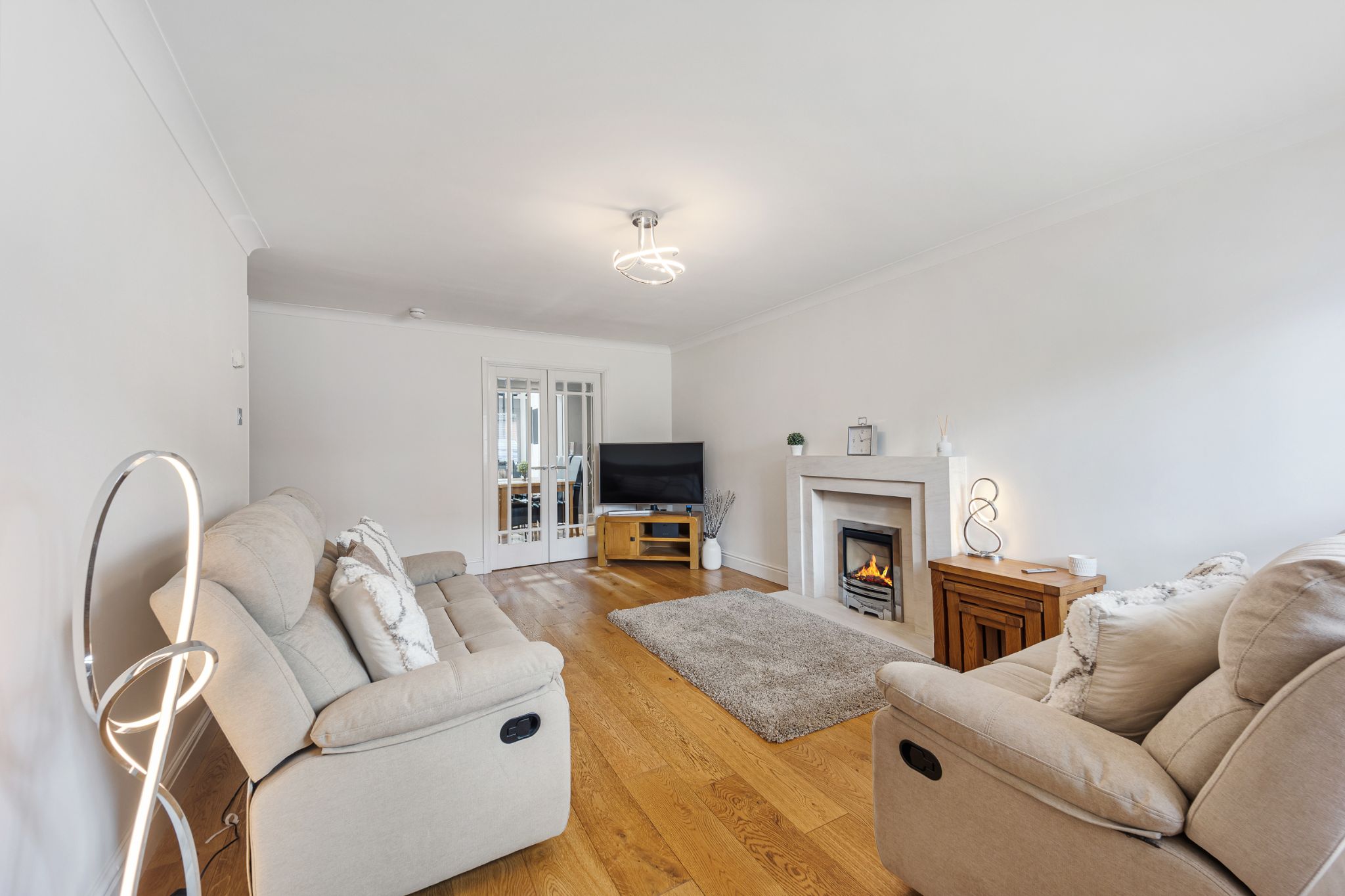3 bedroom semi-detached house For Sale in Bolton - Photograph 4.