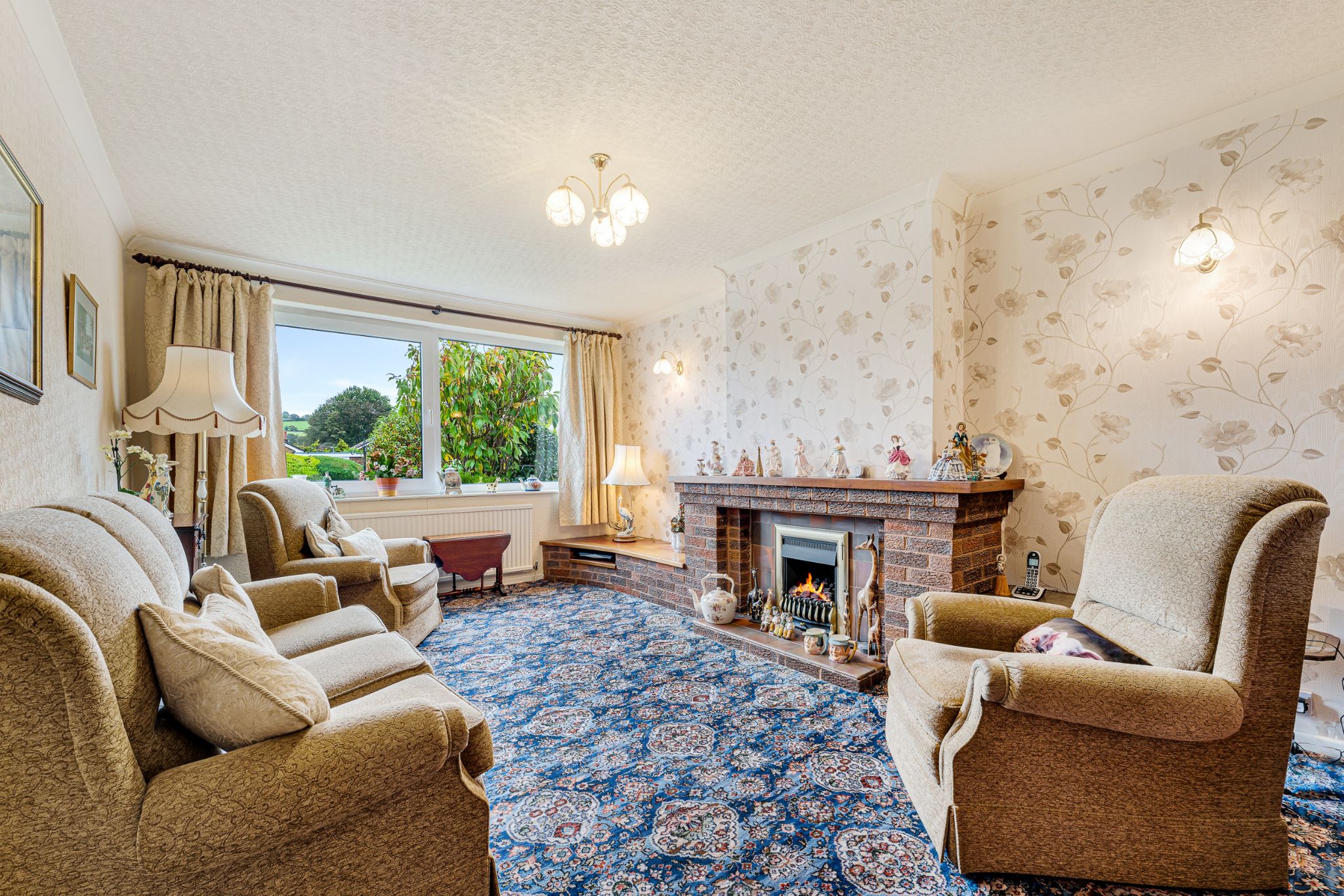 4 bedroom semi-detached dormer house For Sale in Bolton - Photograph 4.