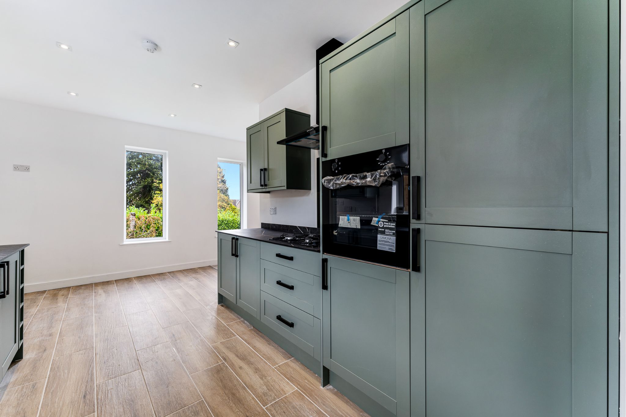 3 bedroom detached bungalow For Sale in Bolton - Photograph 19.