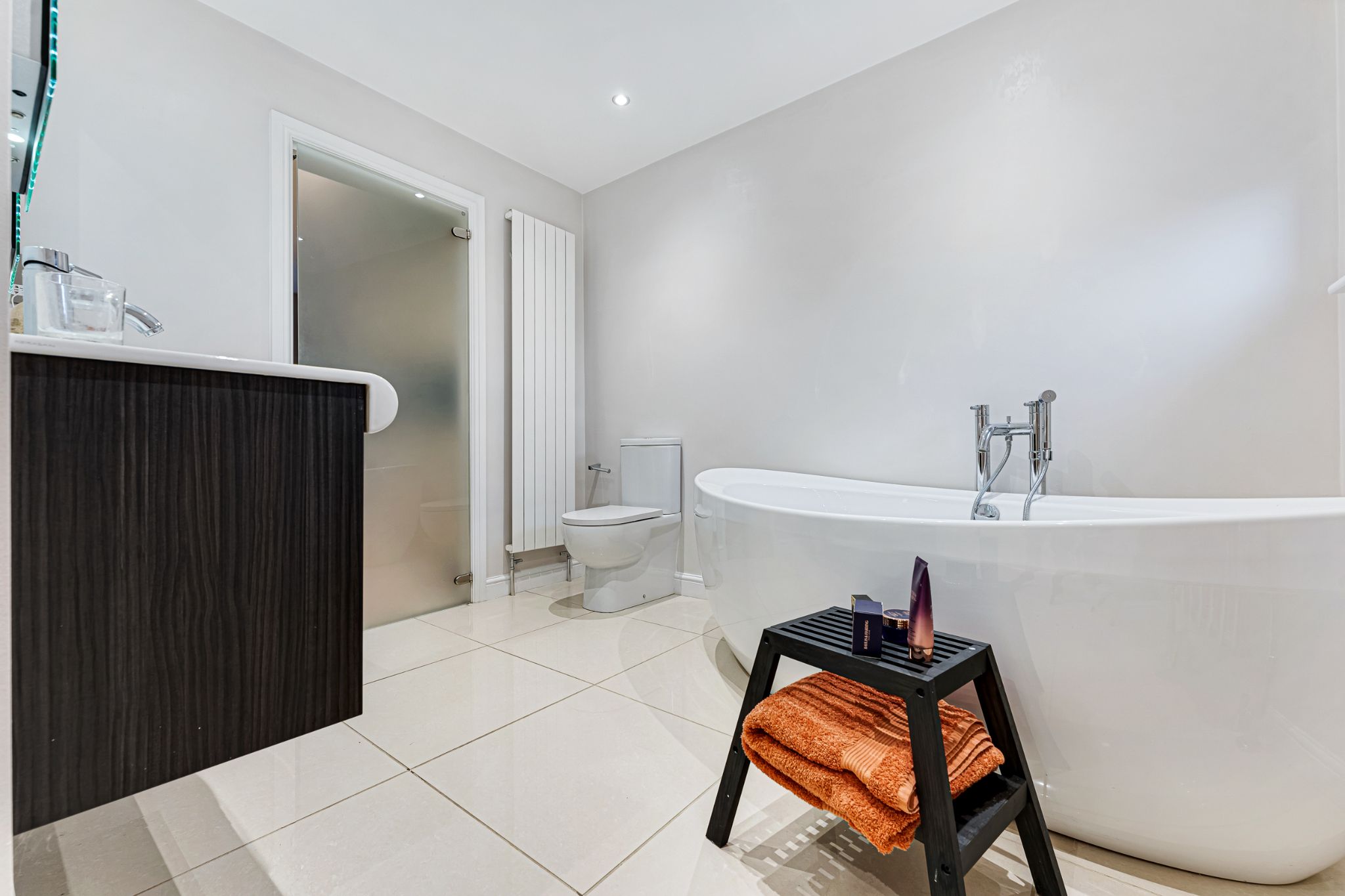 4 bedroom detached house Sale Agreed in Bolton - Photograph 33.