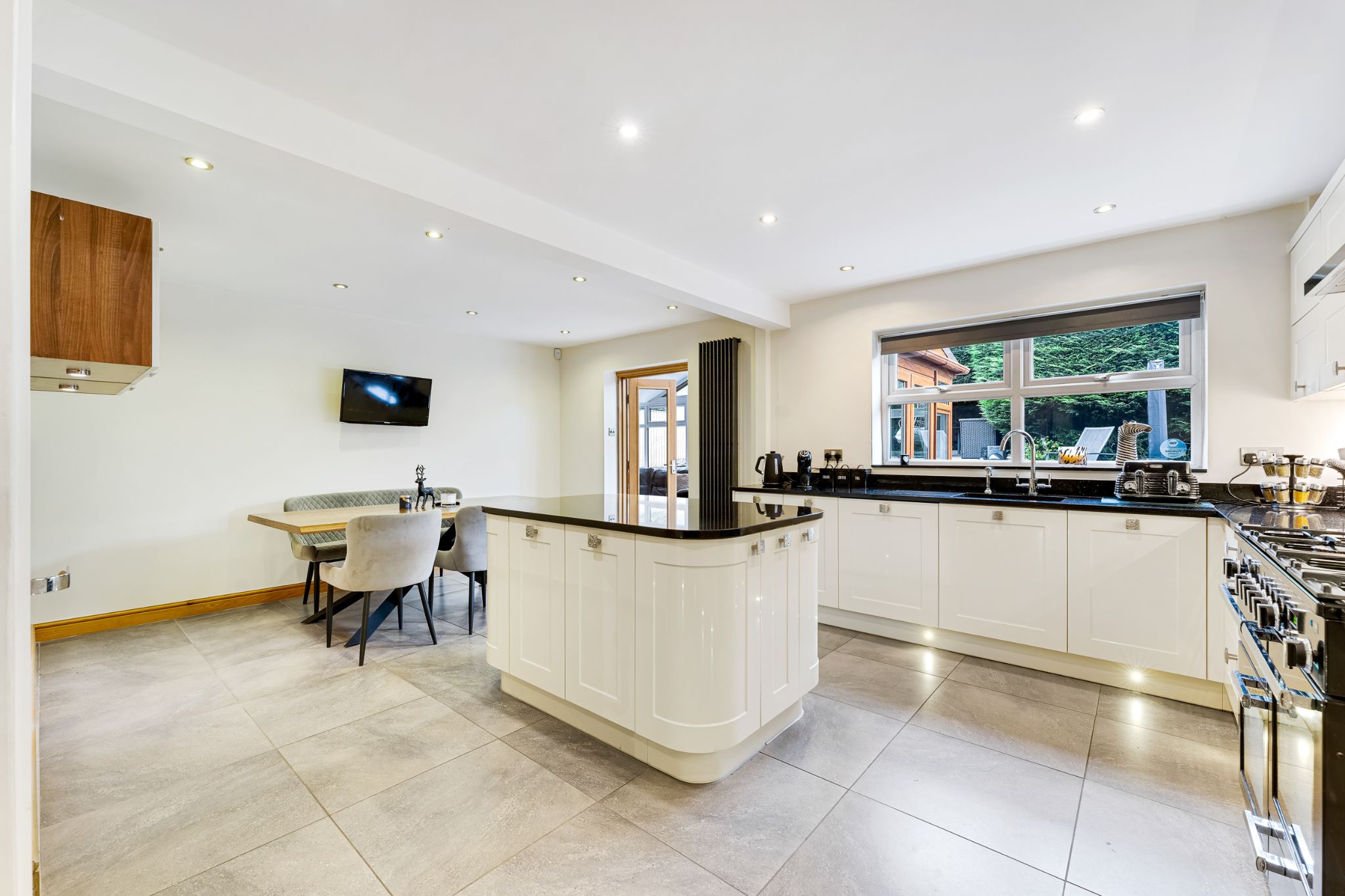 4 bedroom detached house Sale Agreed in Bolton - Photograph 12.