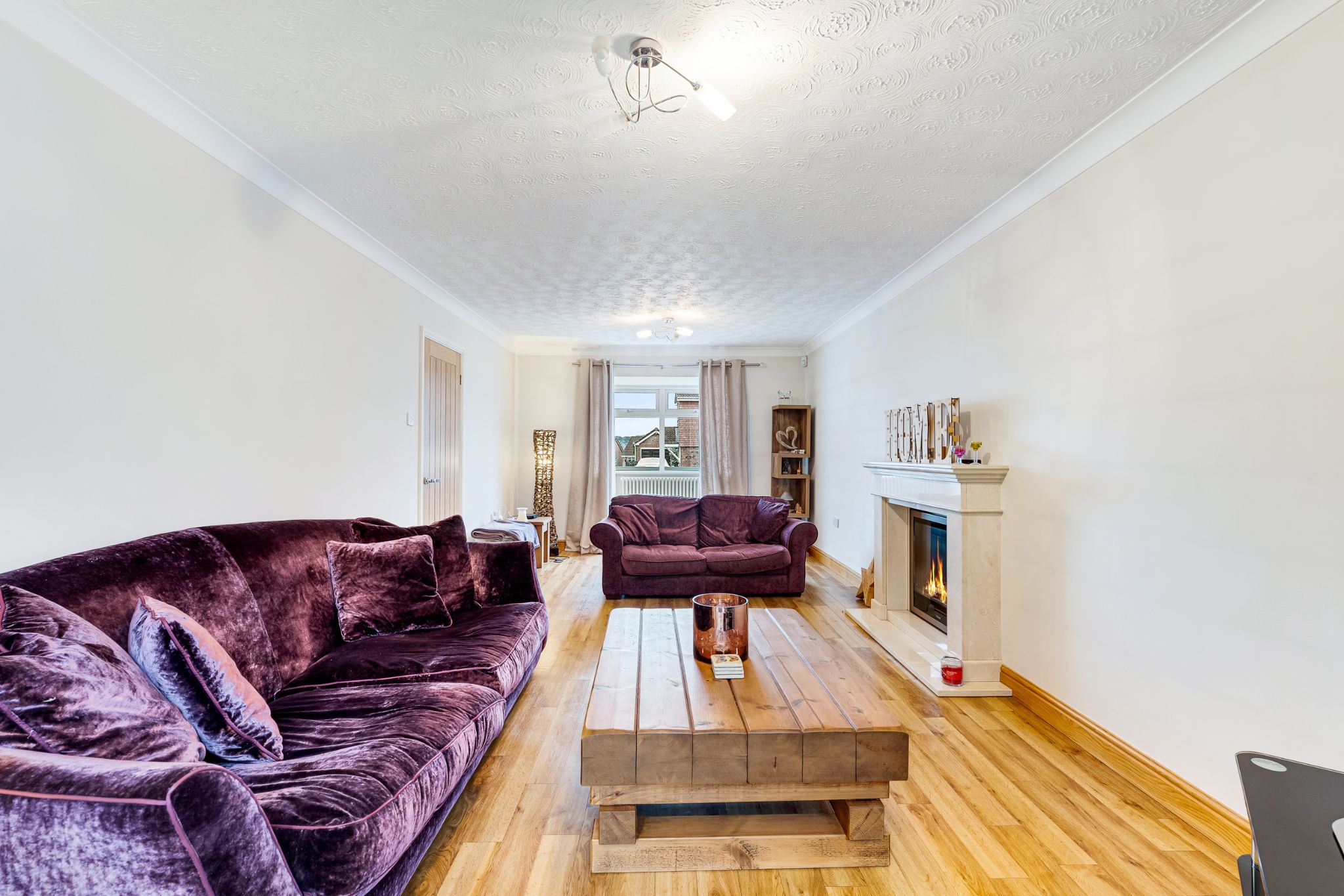 4 bedroom detached house Sale Agreed in Bolton - Photograph 4.