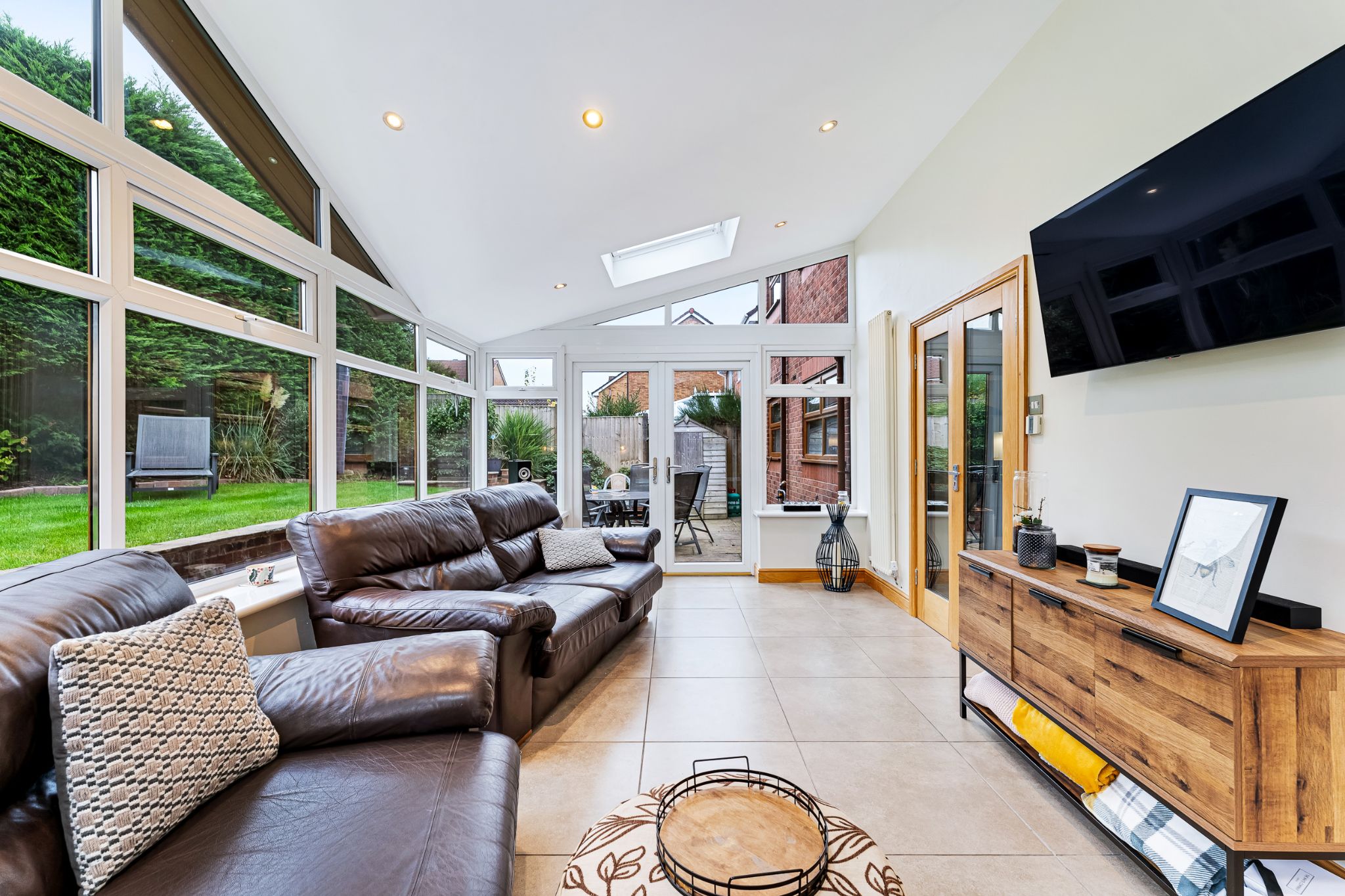 4 bedroom detached house Sale Agreed in Bolton - Photograph 9.