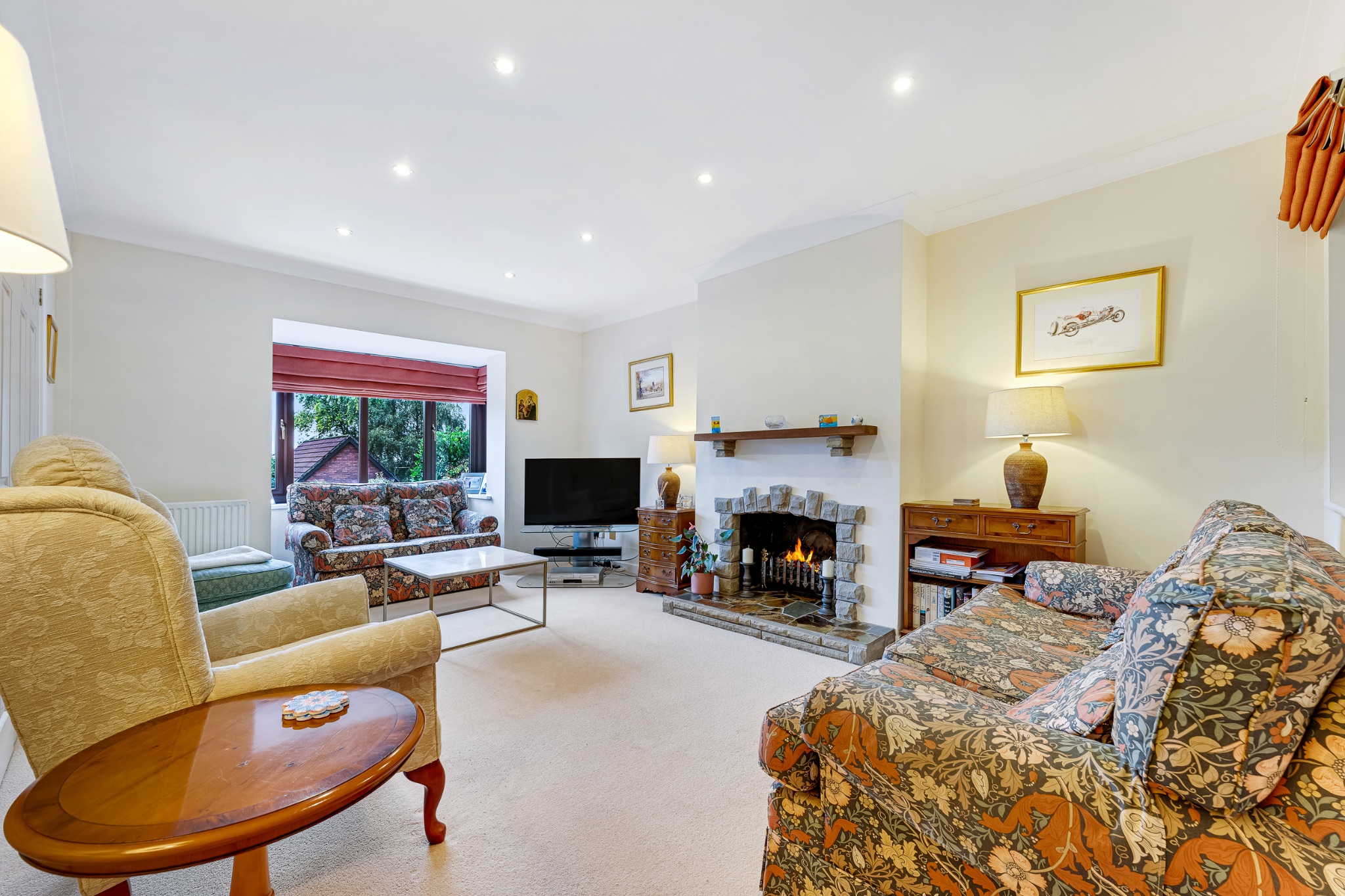 3 bedroom detached bungalow For Sale in Bolton - Photograph 45.