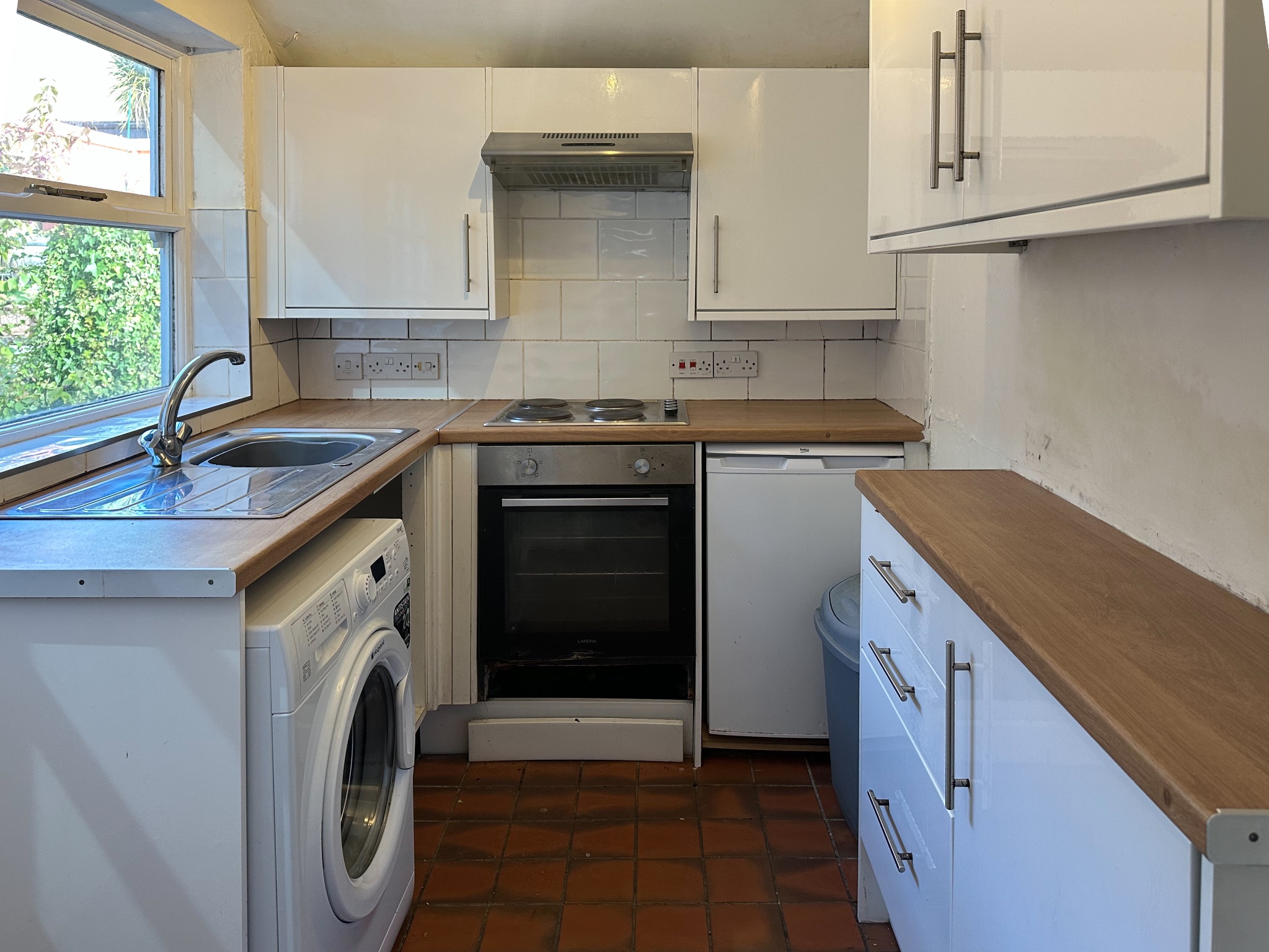 2 bedroom mid terraced house Sale Agreed in Bolton - Photograph 5.