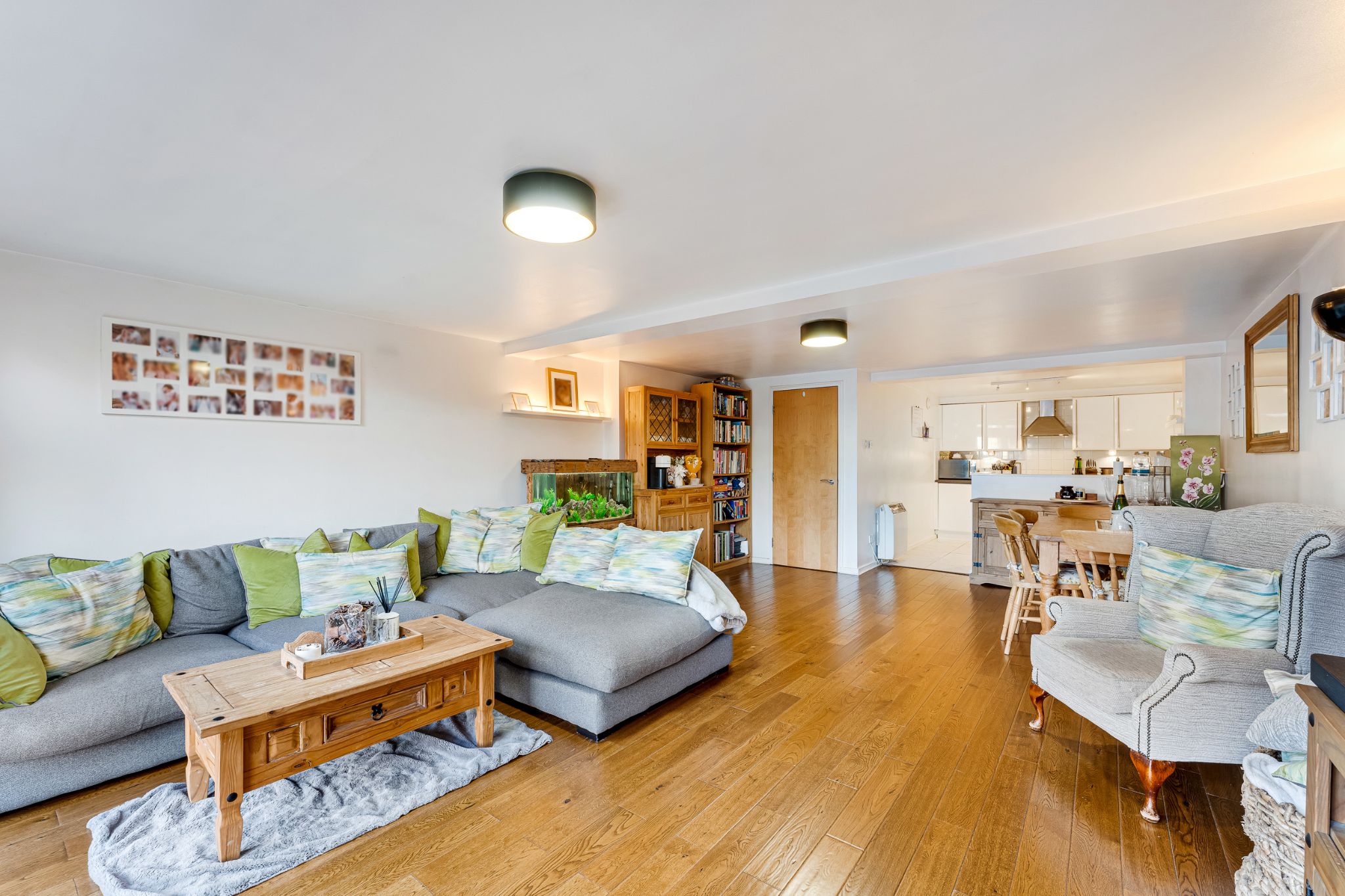 2 bedroom apartment flat/apartment For Sale in Bolton - Photograph 7.