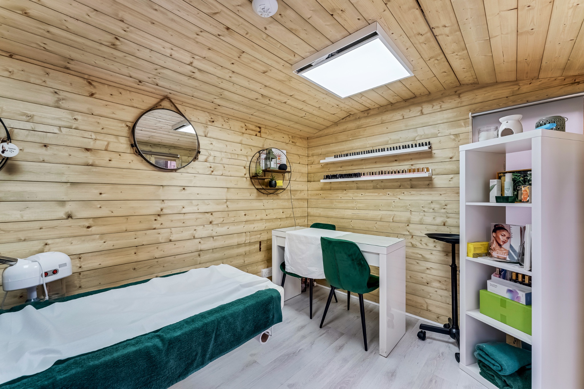 3 bedroom mid terraced house For Sale in Bolton - Photograph 27.