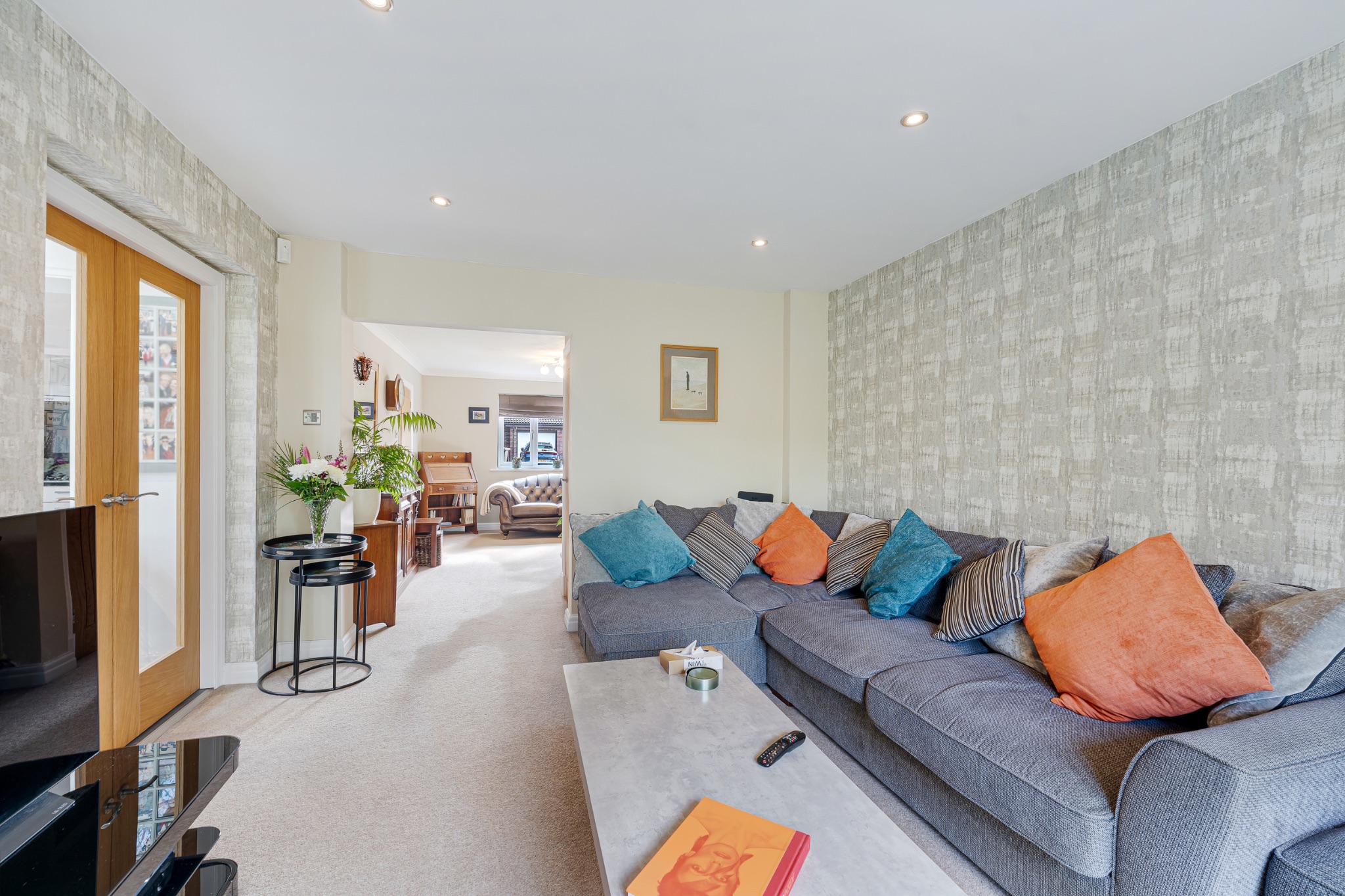 3 bedroom detached house Sale Agreed in Bolton - Photograph 5.