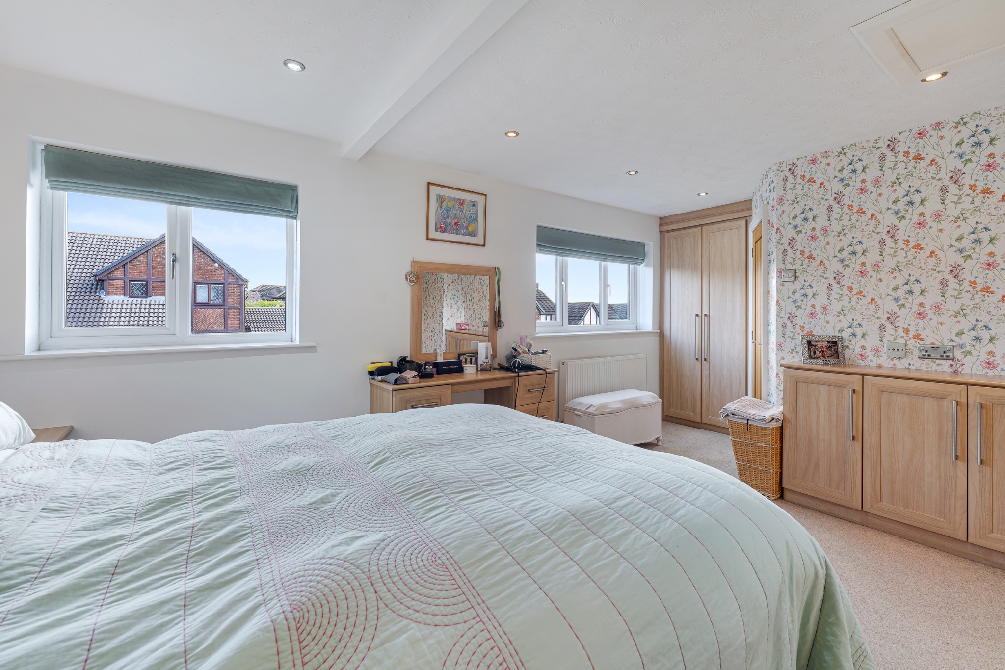 3 bedroom detached house Sale Agreed in Bolton - Photograph 20.