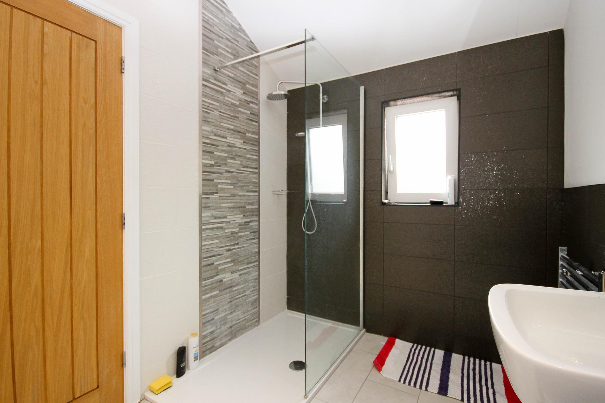 5 bedroom detached house For Sale in Bolton - Photograph 27