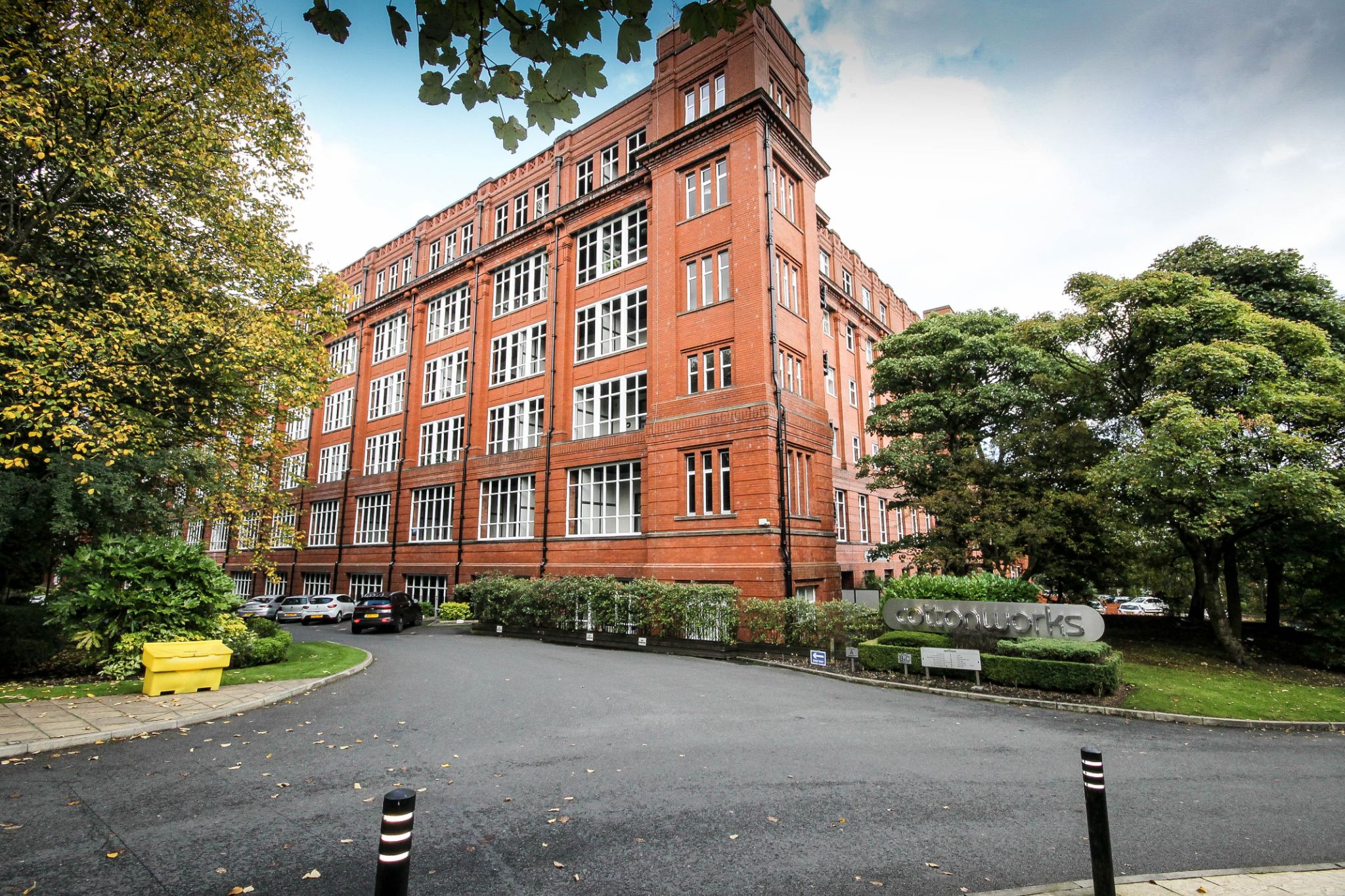 2 bedroom duplex flat/apartment For Sale in Bolton - Photograph 1