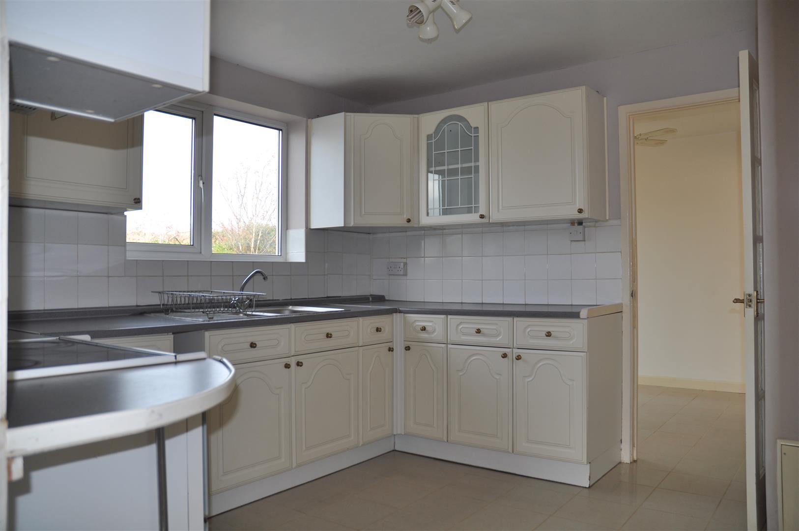 4 bedroom end terraced house To Let in Caergeiliog - Image.