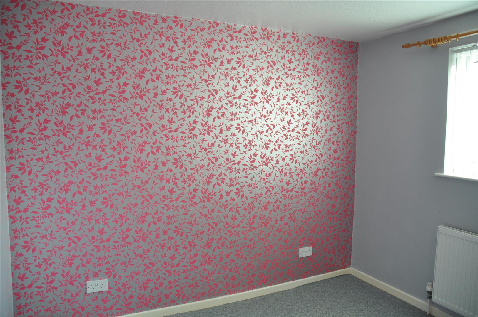 4 bedroom end terraced house To Let in Caergeiliog - Image.