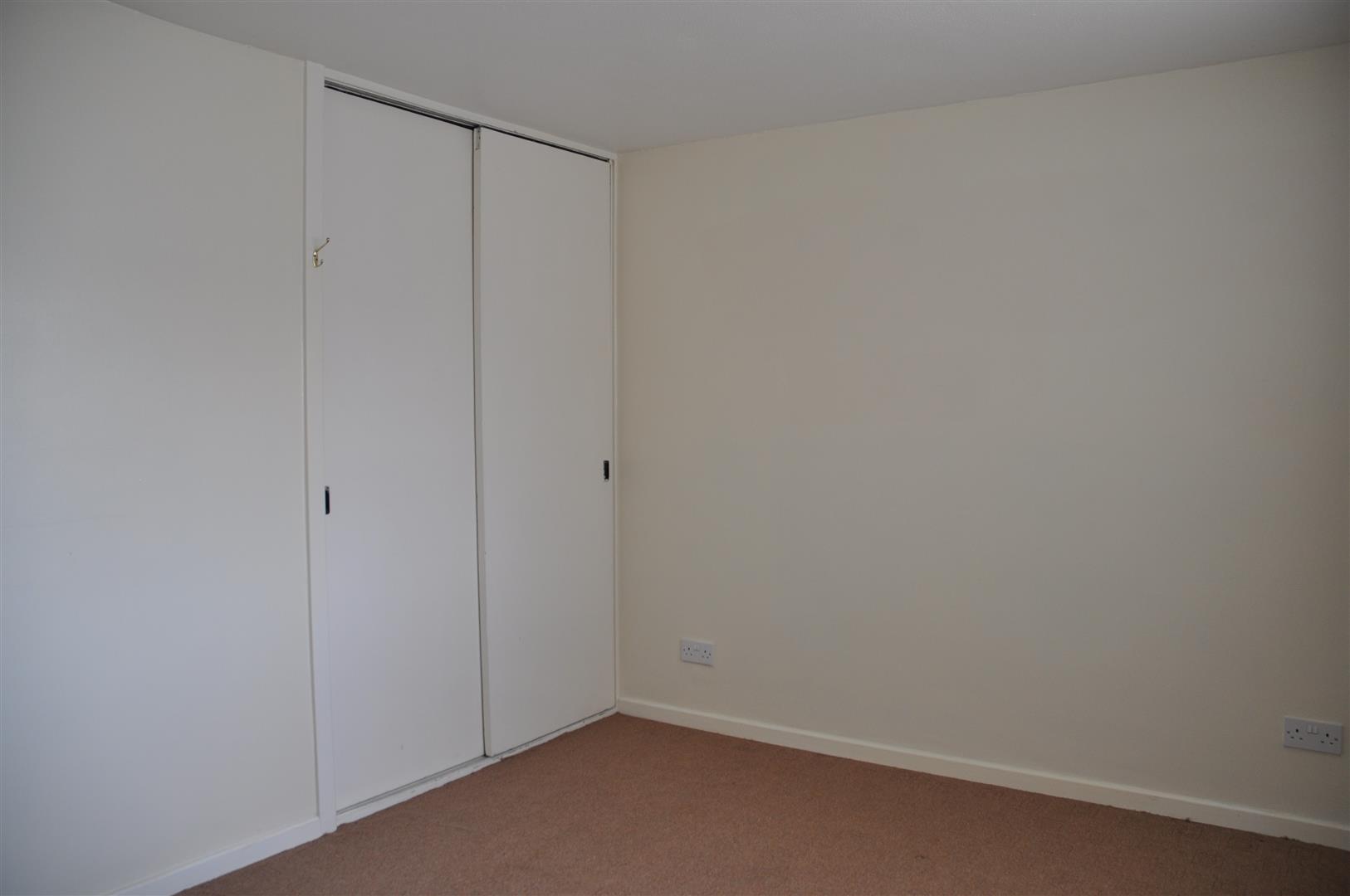 4 bedroom end terraced house To Let in Caergeiliog - Image.