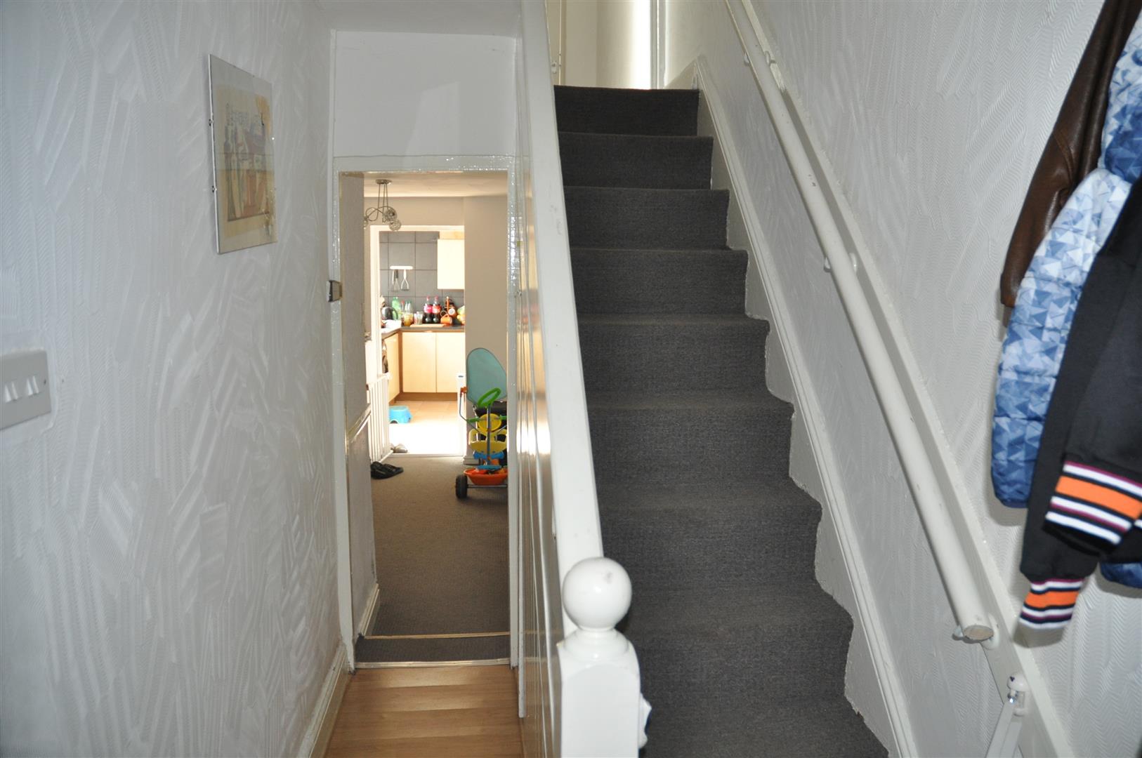 3 bedroom mid terraced house To Let in Holyhead - Image.