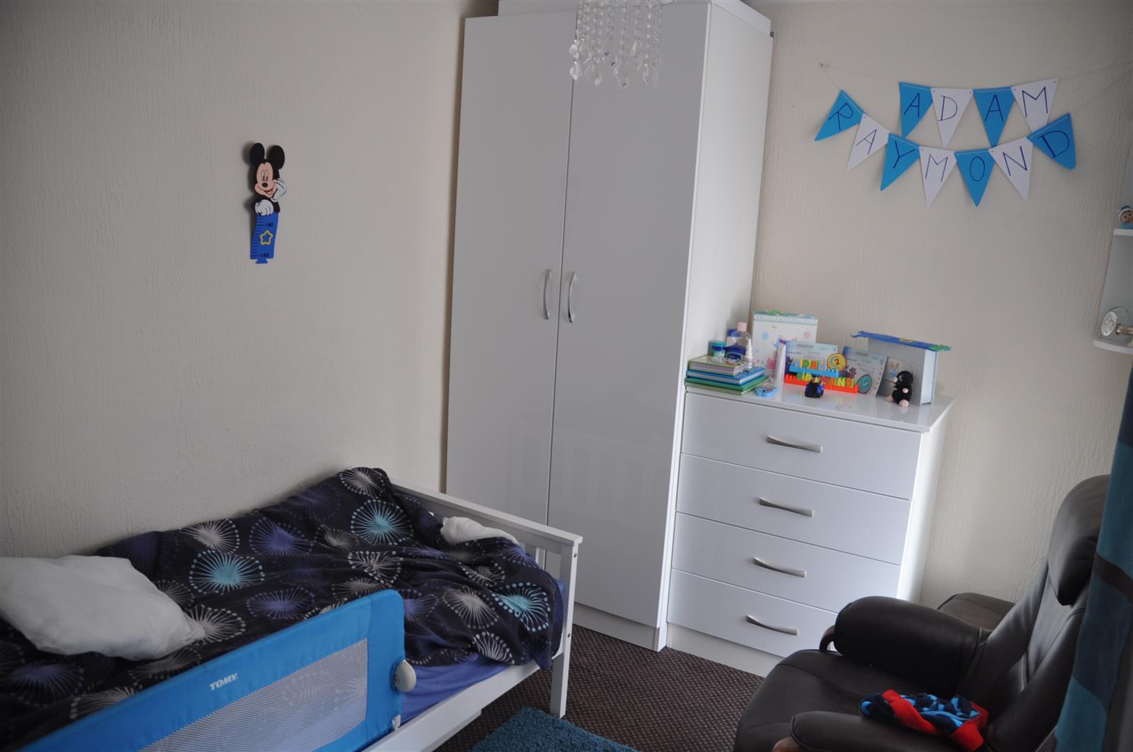 3 bedroom mid terraced house To Let in Holyhead - Image.