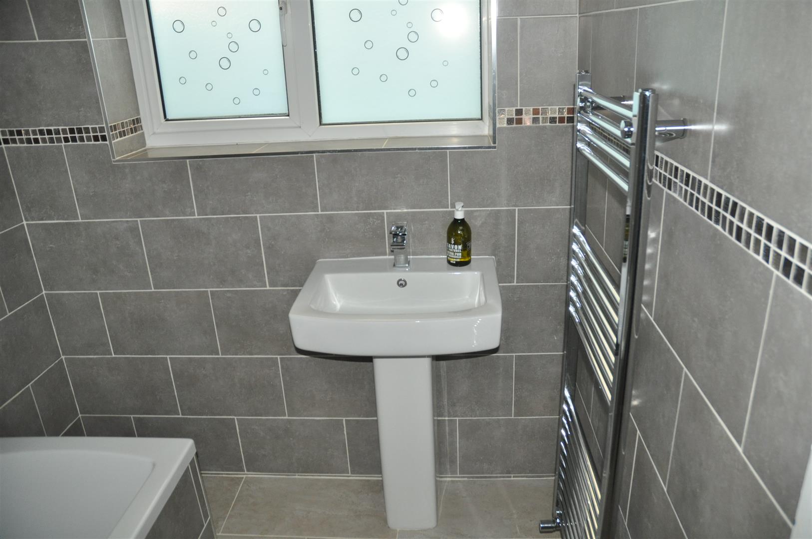 2 bedroom barn conversion house Let in Holyhead - Atlanta (14).JPG.