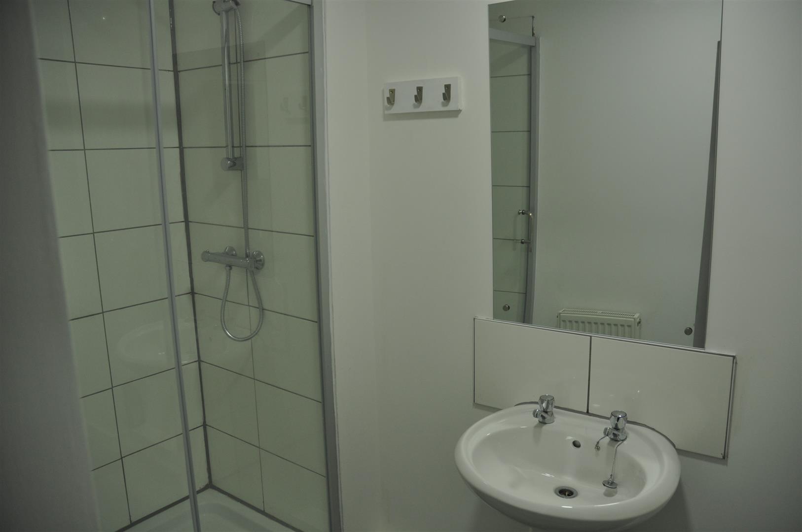 2 bedroom apartment flat/apartment To Let in Holyhead - Image.