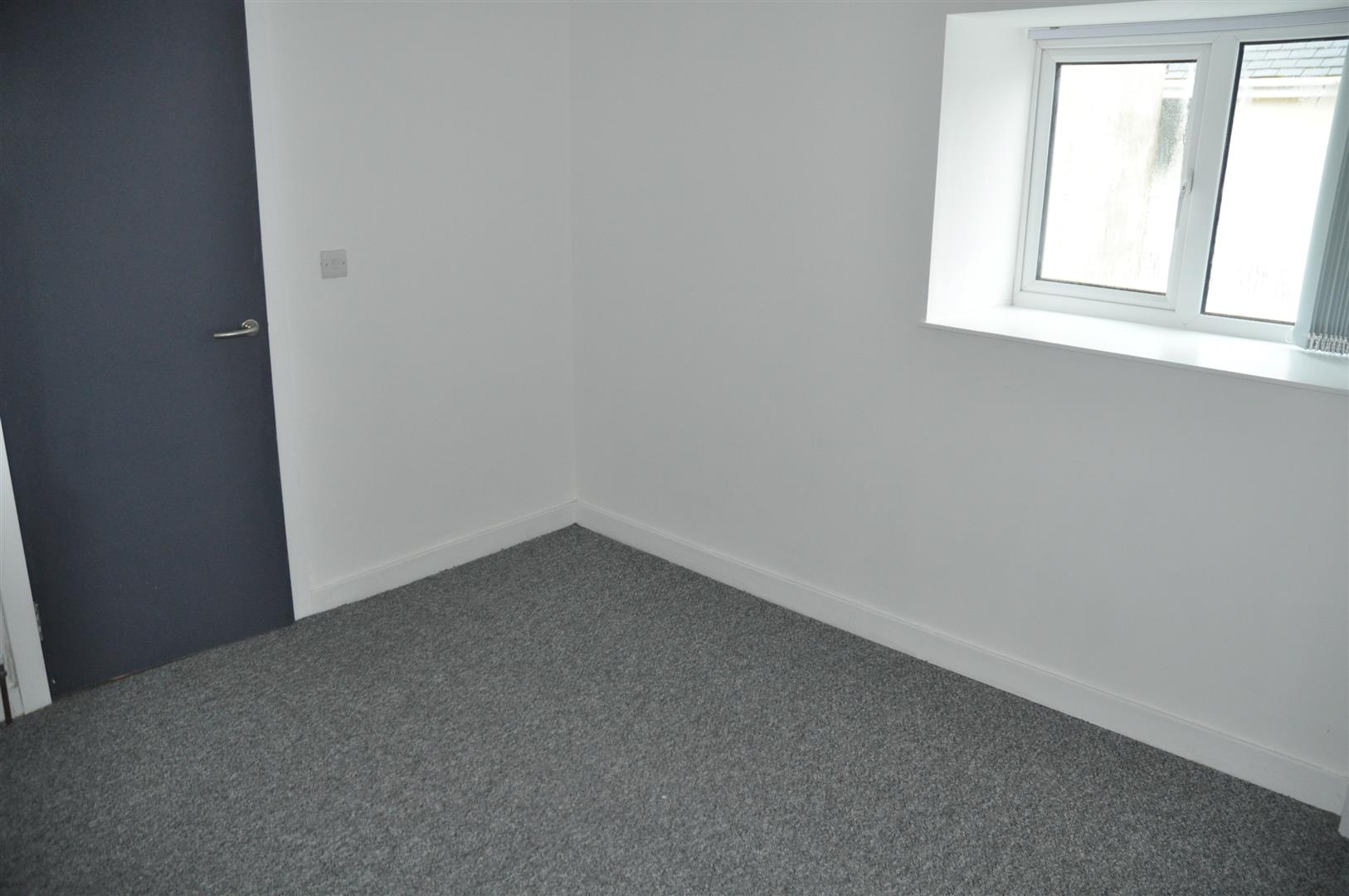 2 bedroom apartment flat/apartment To Let in Holyhead - Image.