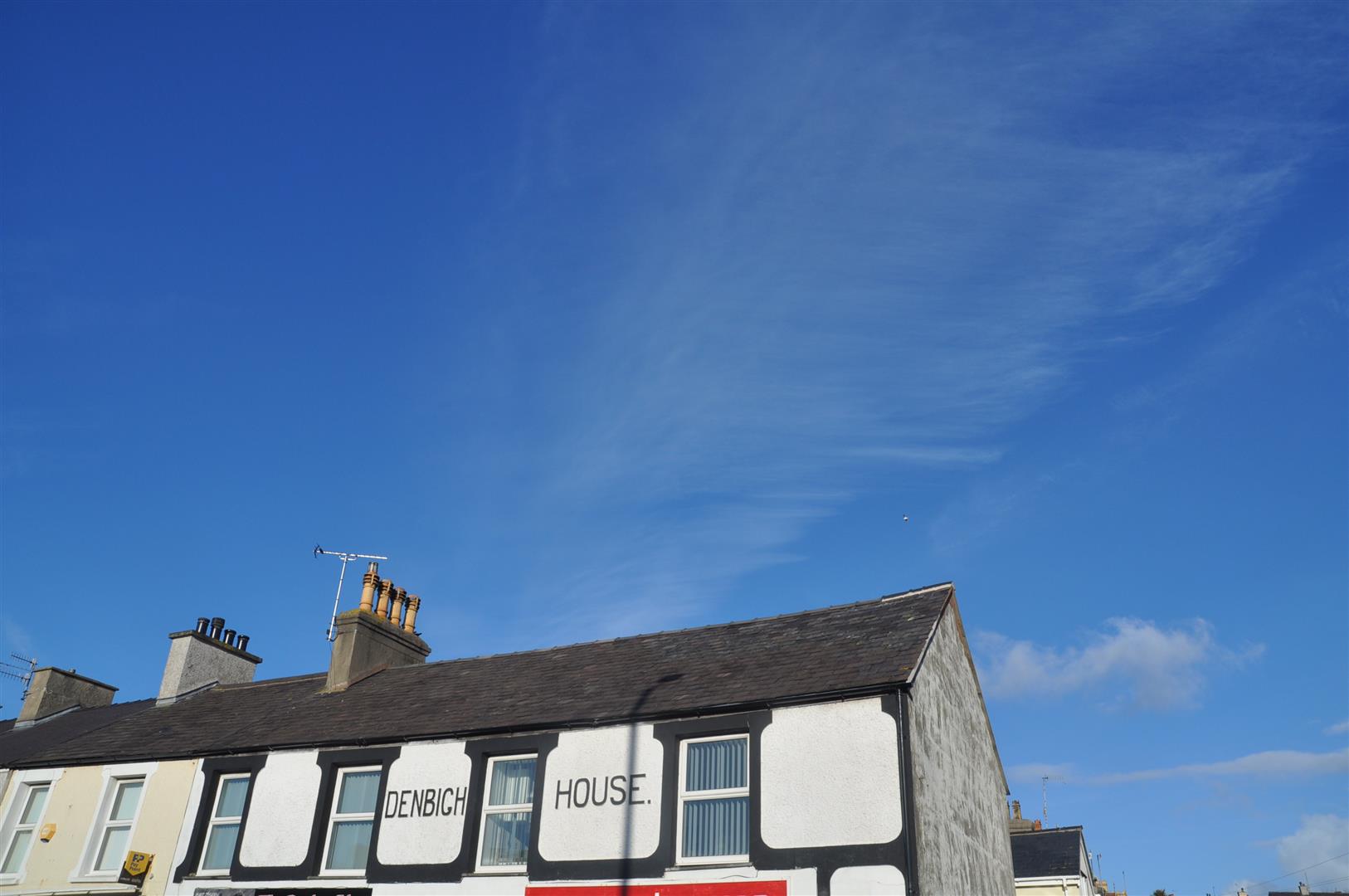 2 bedroom apartment flat/apartment To Let in Holyhead - Property photograph.