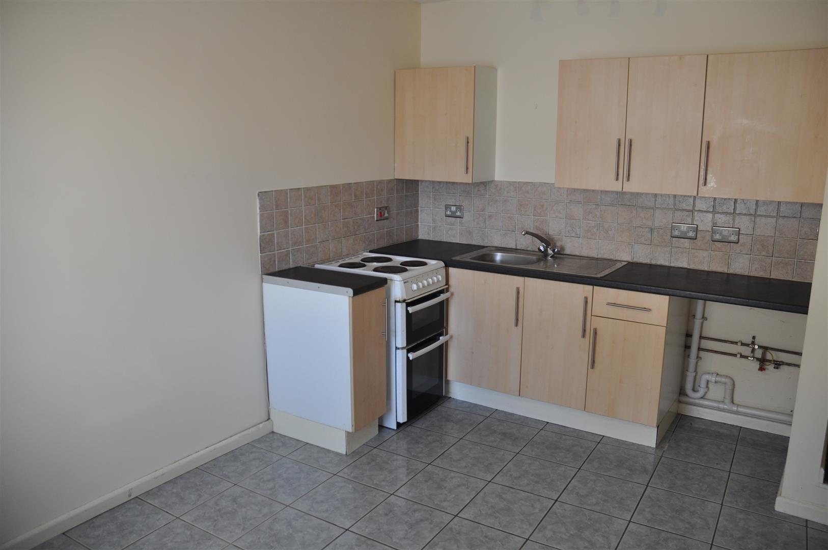 1 bedroom mid terraced house To Let in Holyhead - Image.